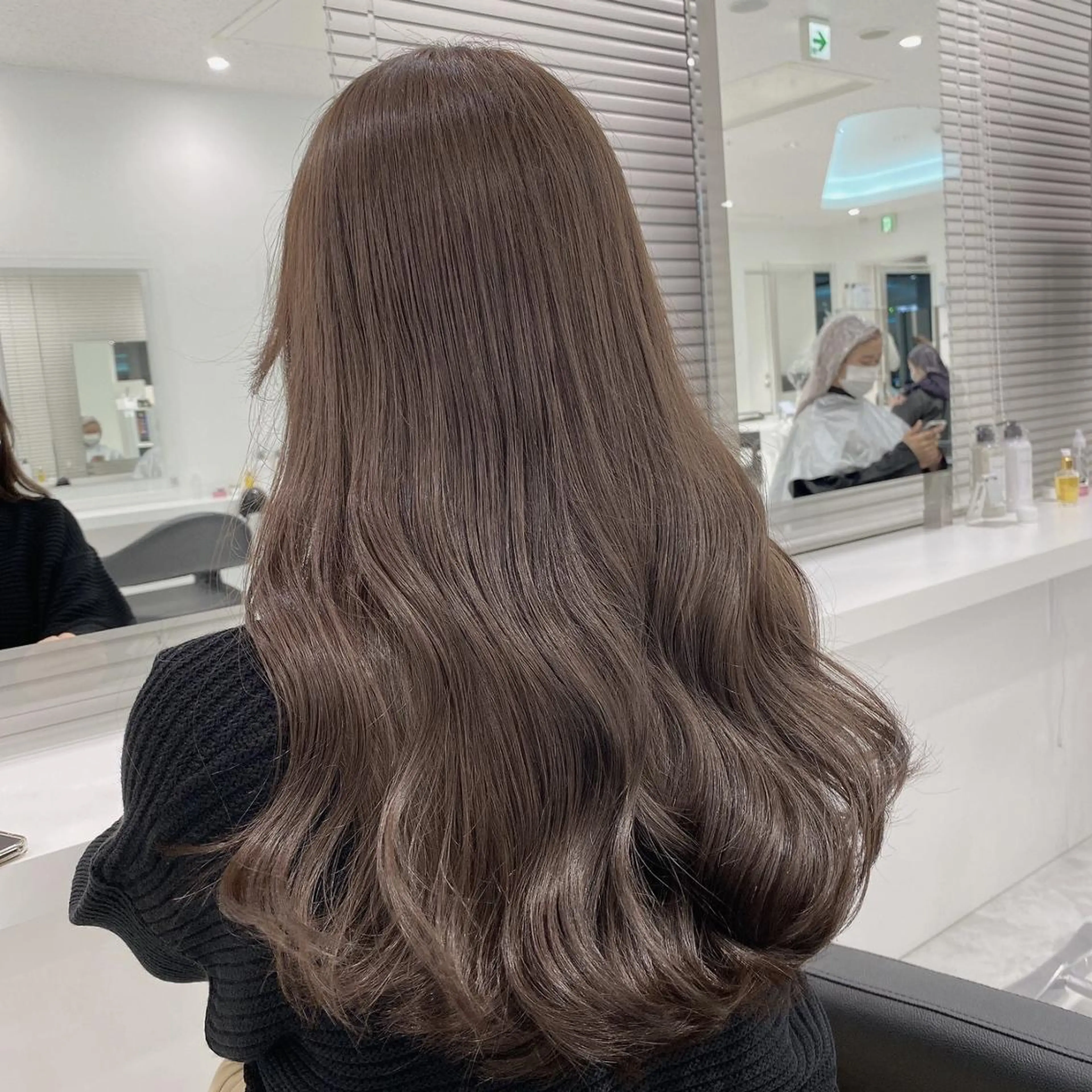 ミディアム カット ヘアカラー トリートメント 赤み消し🌿 透明感カラー🫧のヘアスタイル