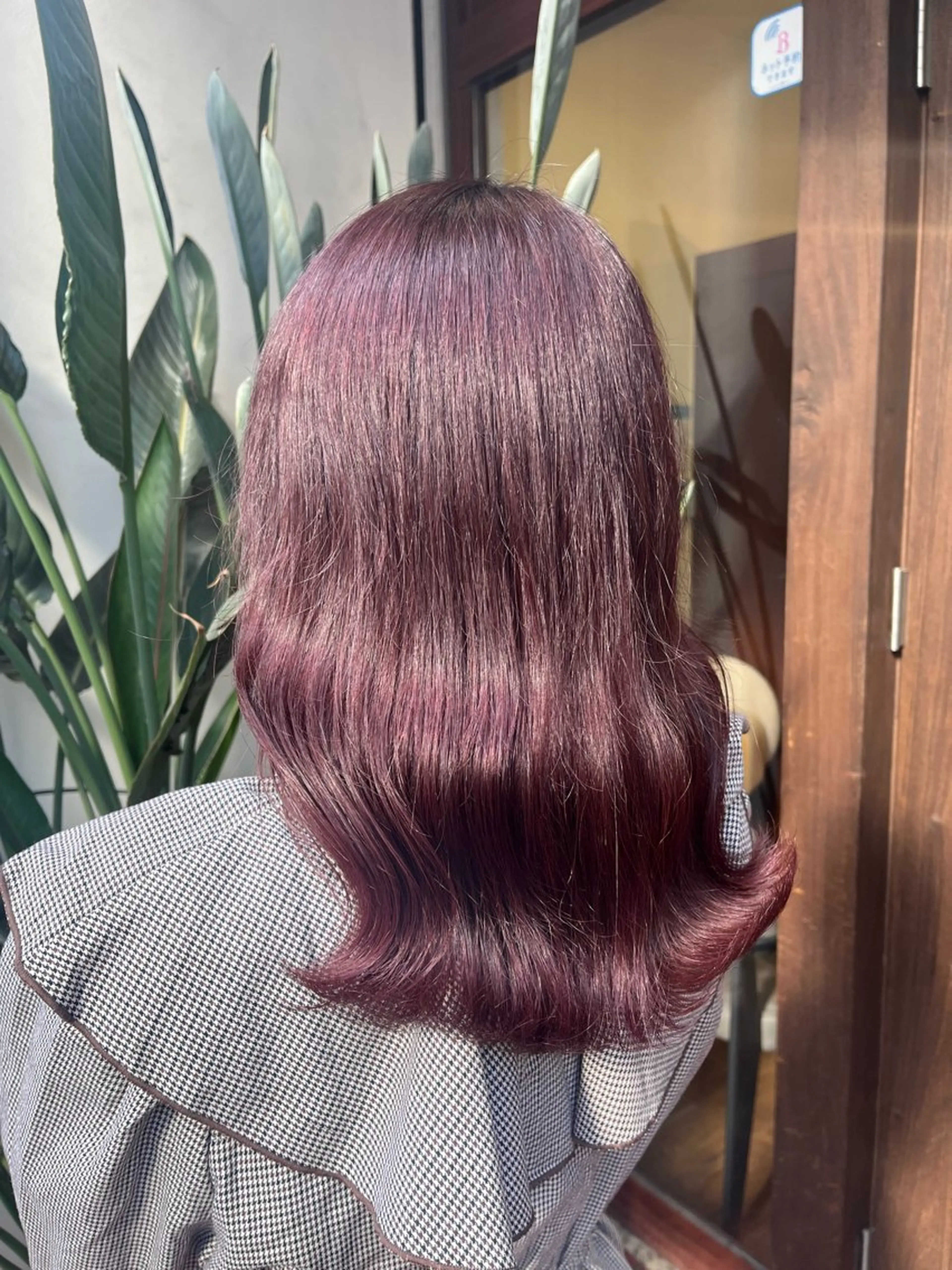 セミロング カラー 透明感/低ダメージ インナー🩵角田紗雪のヘアスタイル