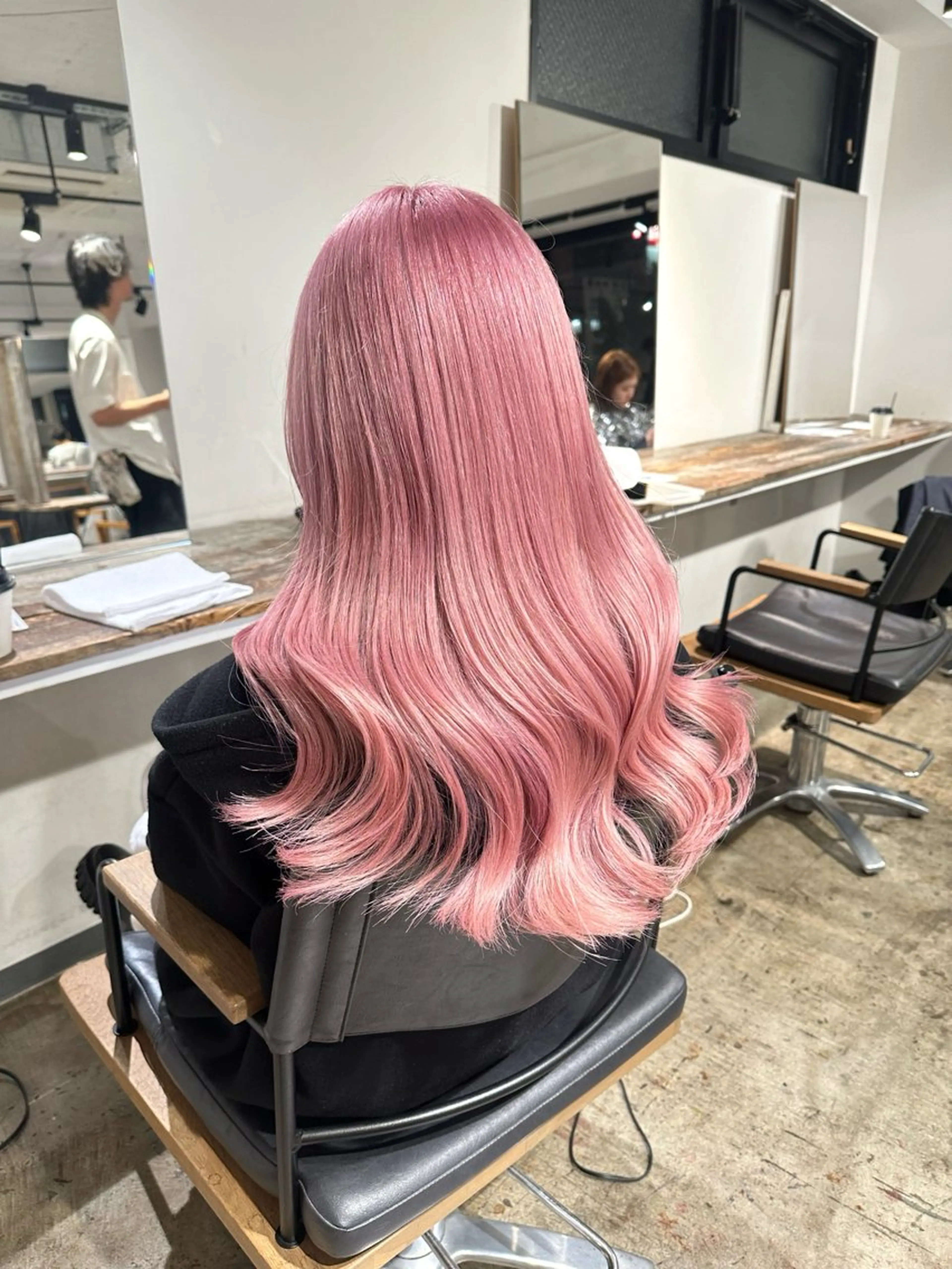 ロング カラー カット ヘアカラー トリートメント ヘアセット ✨艶ブリーチカラー ✨四ノ宮裕己のヘアスタイル