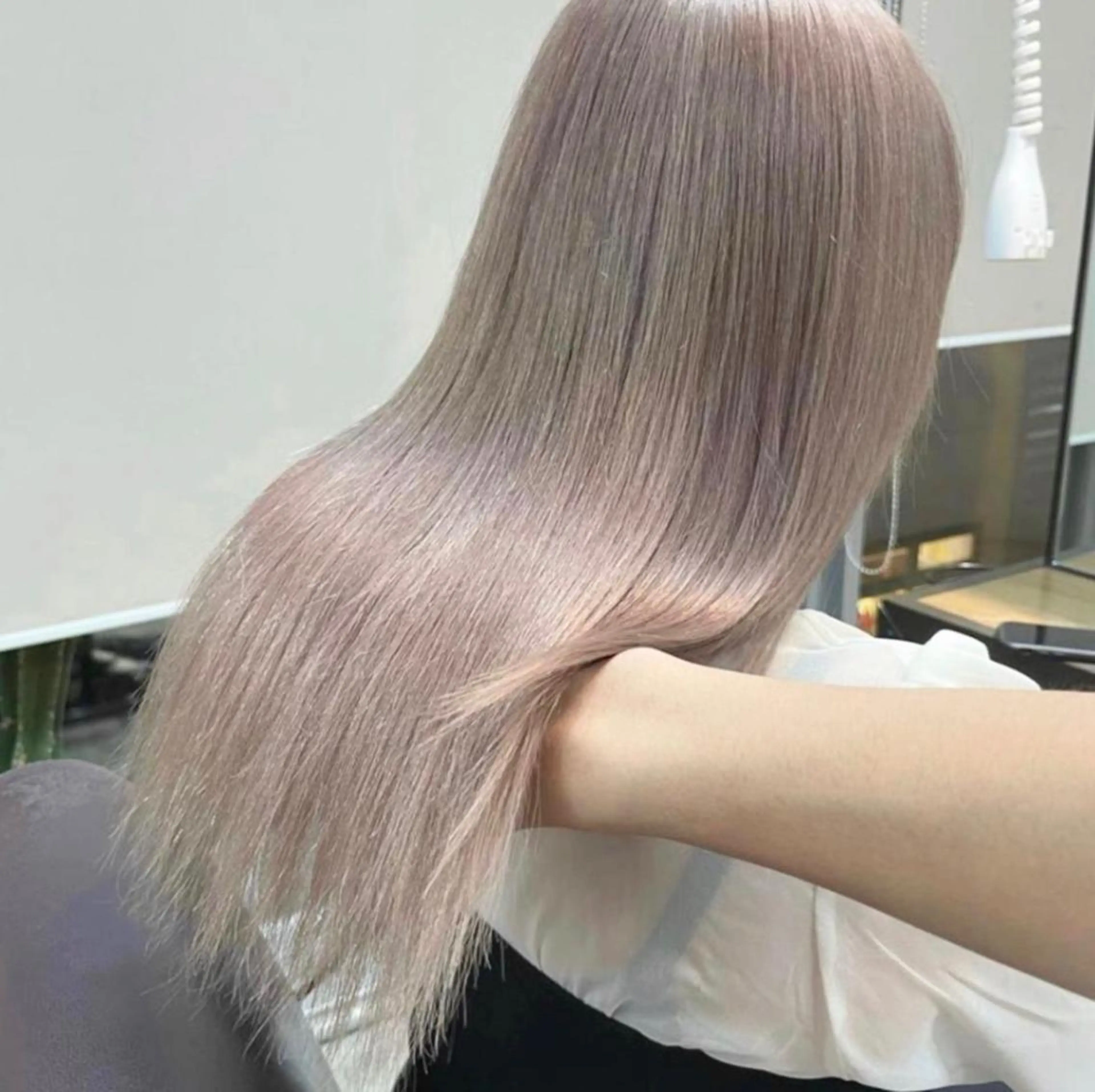 ロング カラー ヘアアレンジ カット ヘアカラー 🌹TikTok４万 ﾌｫﾛﾜｰ🌹AKIのヘアスタイル