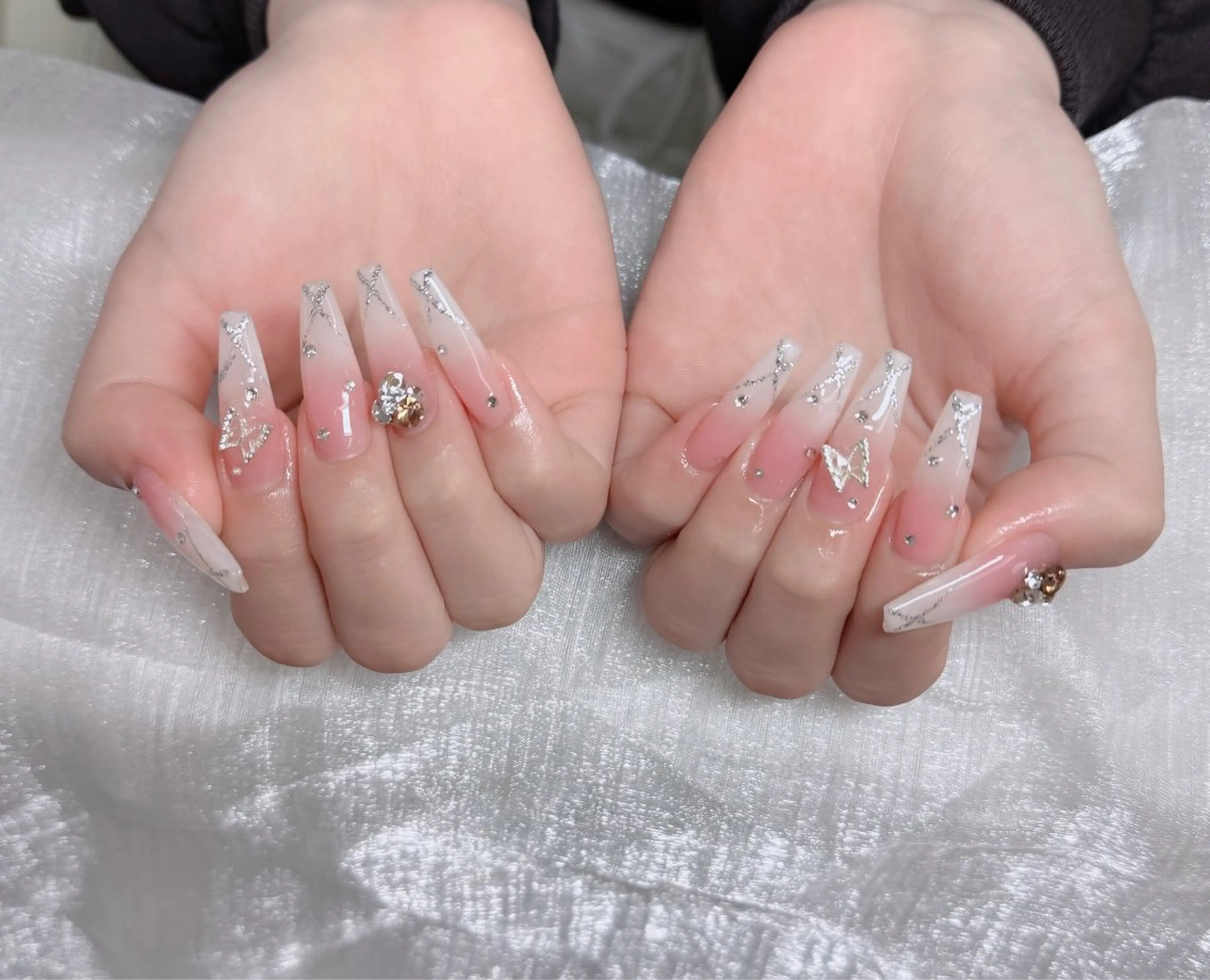 ネイル フレンチネイル ジェルネイル ハロウィン キラキラネイル 韓国ネイル H.baby Nail Salonのネイルデザイン