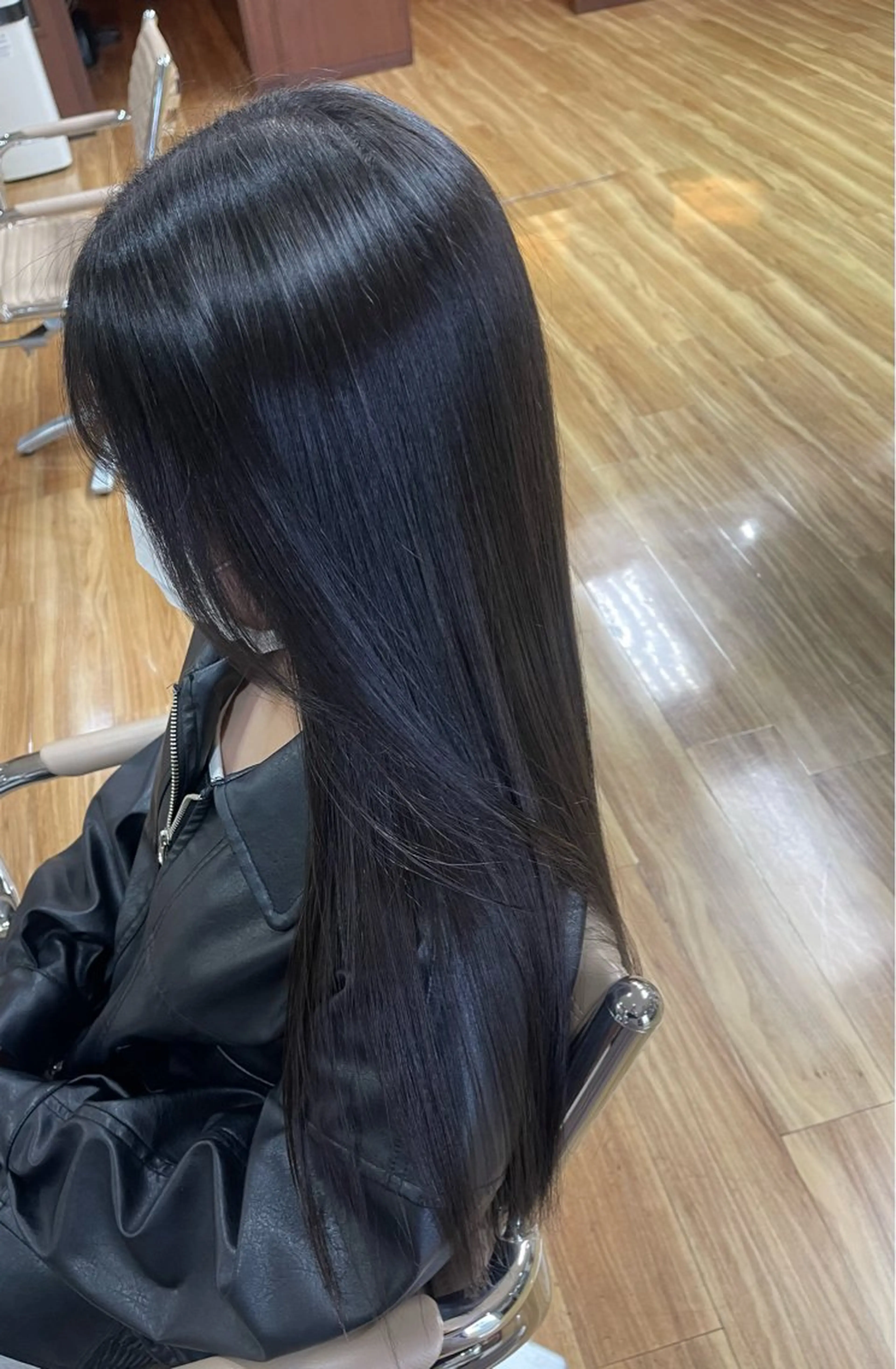 ロング レイヤーカット 葛野 七海のヘアスタイル