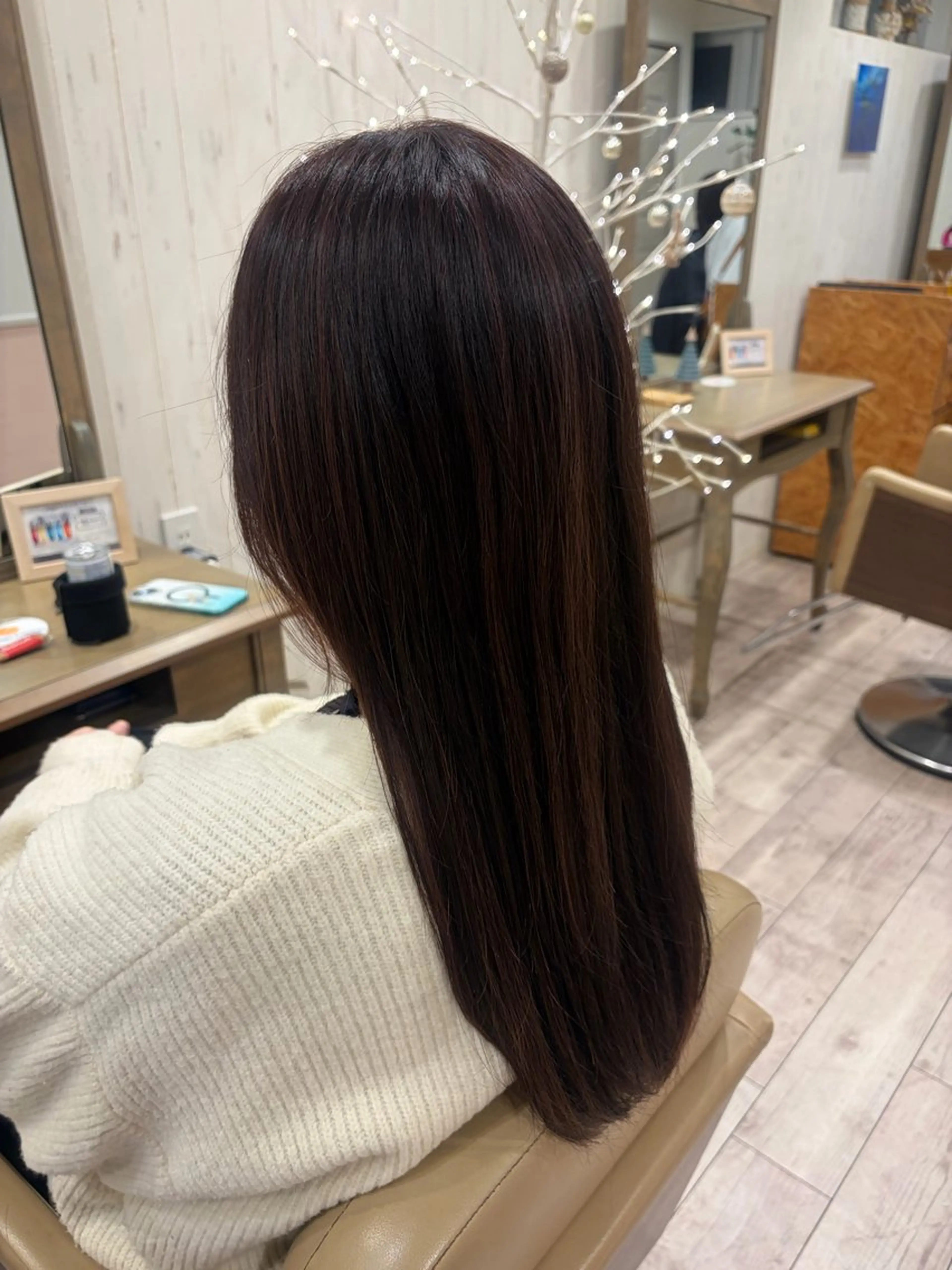 ロング カラー あだち まおのヘアスタイル