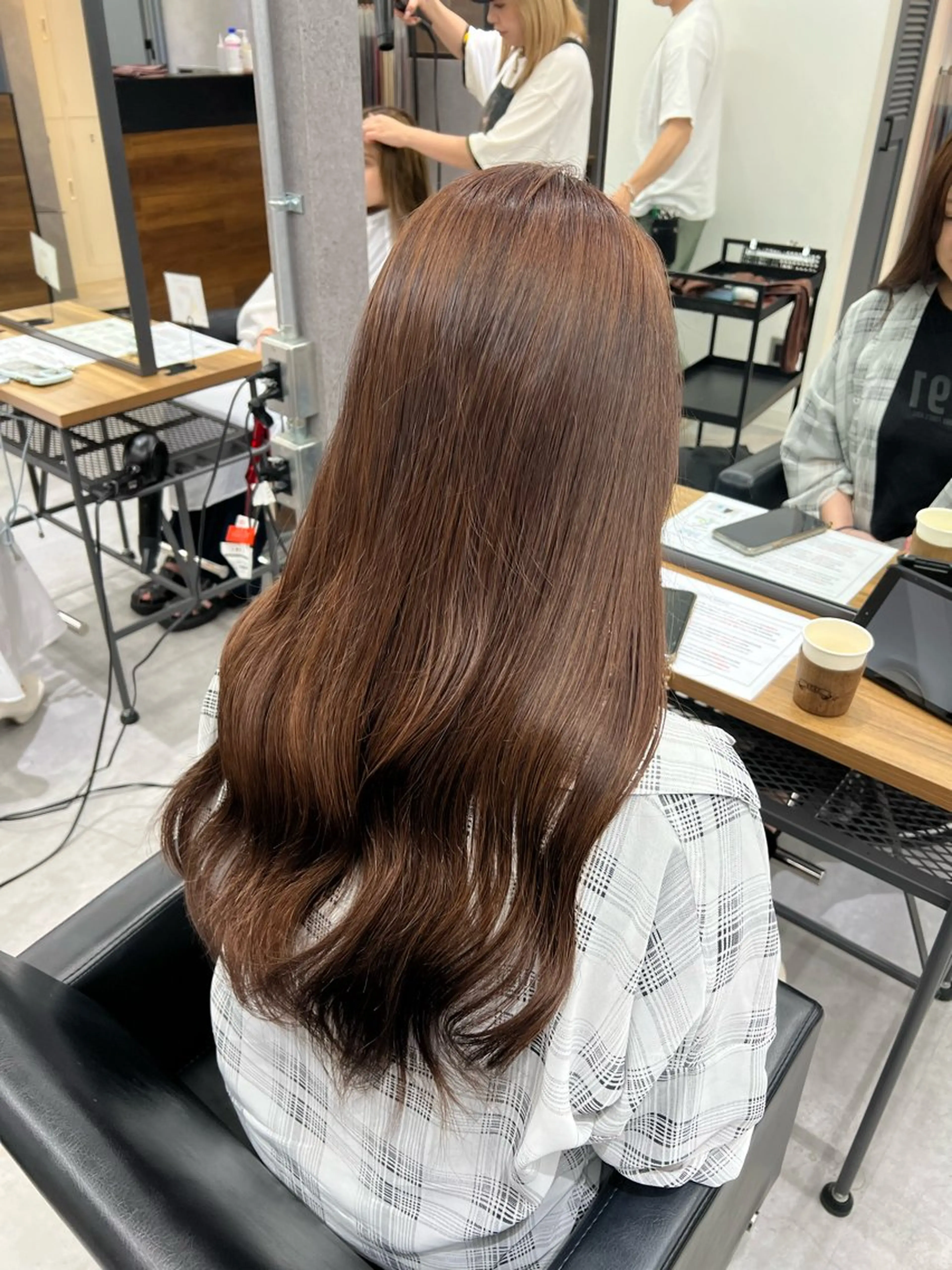 ロング カラー ベージュカラー ブリーチ 透明感カラー ショート/ウルフ カットモデル募集のヘアスタイル