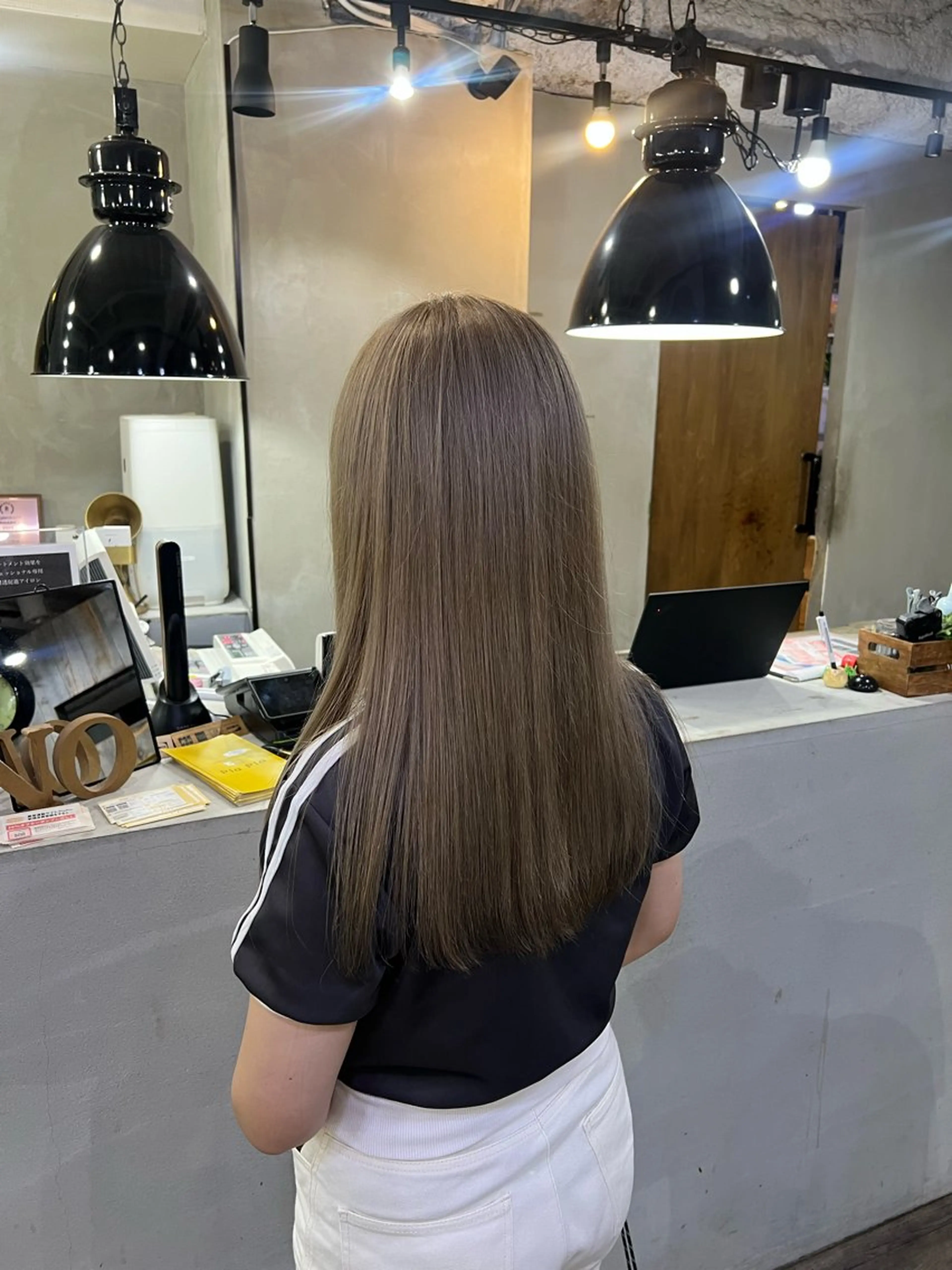 ロング カラー Academy 伊井野のヘアスタイル