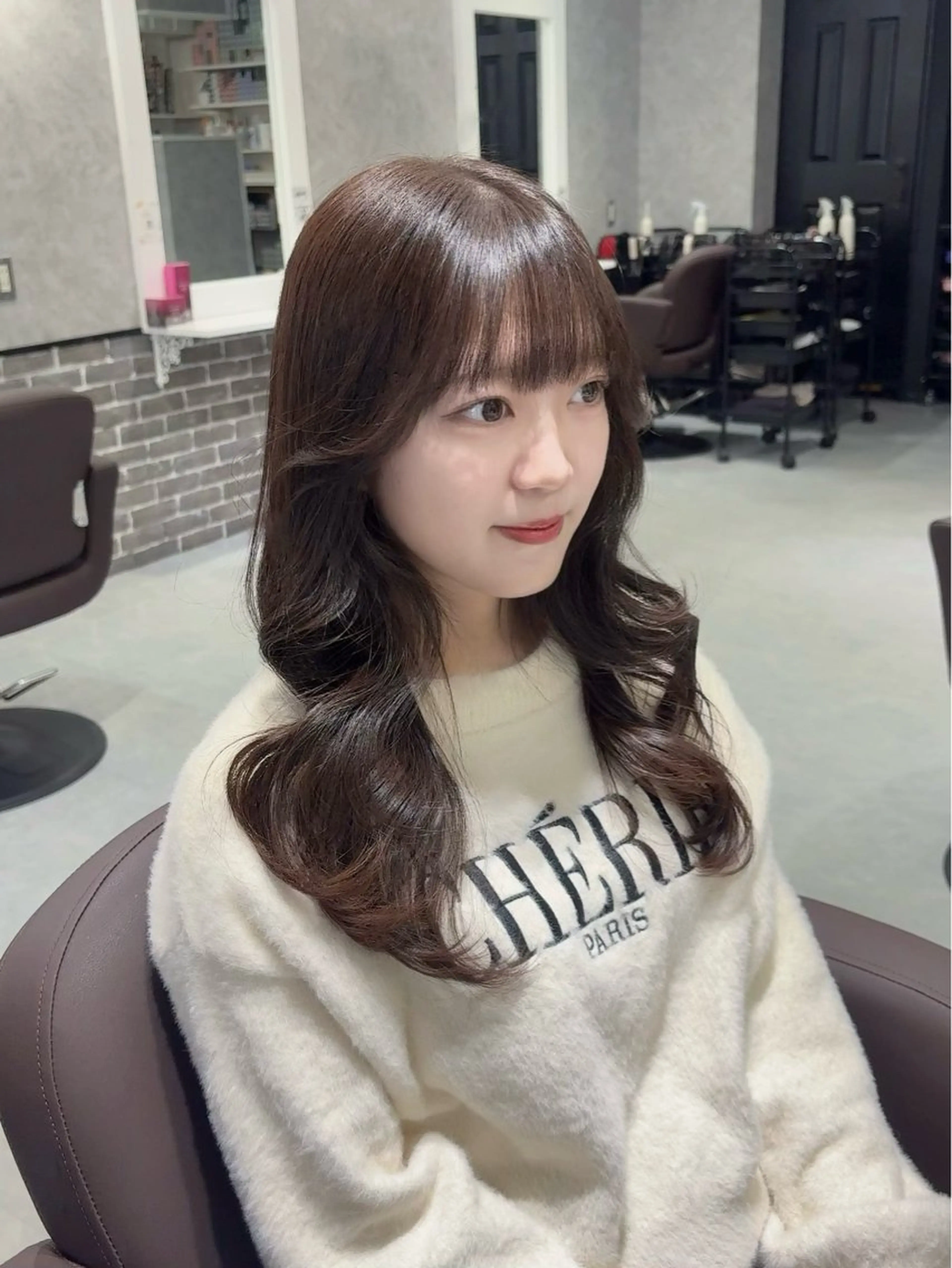 セミロング 顔周りカット レイヤーカット カット ヘアカラー トリートメント あい❤︎ /髪質改善/韓国巻きのヘアスタイル