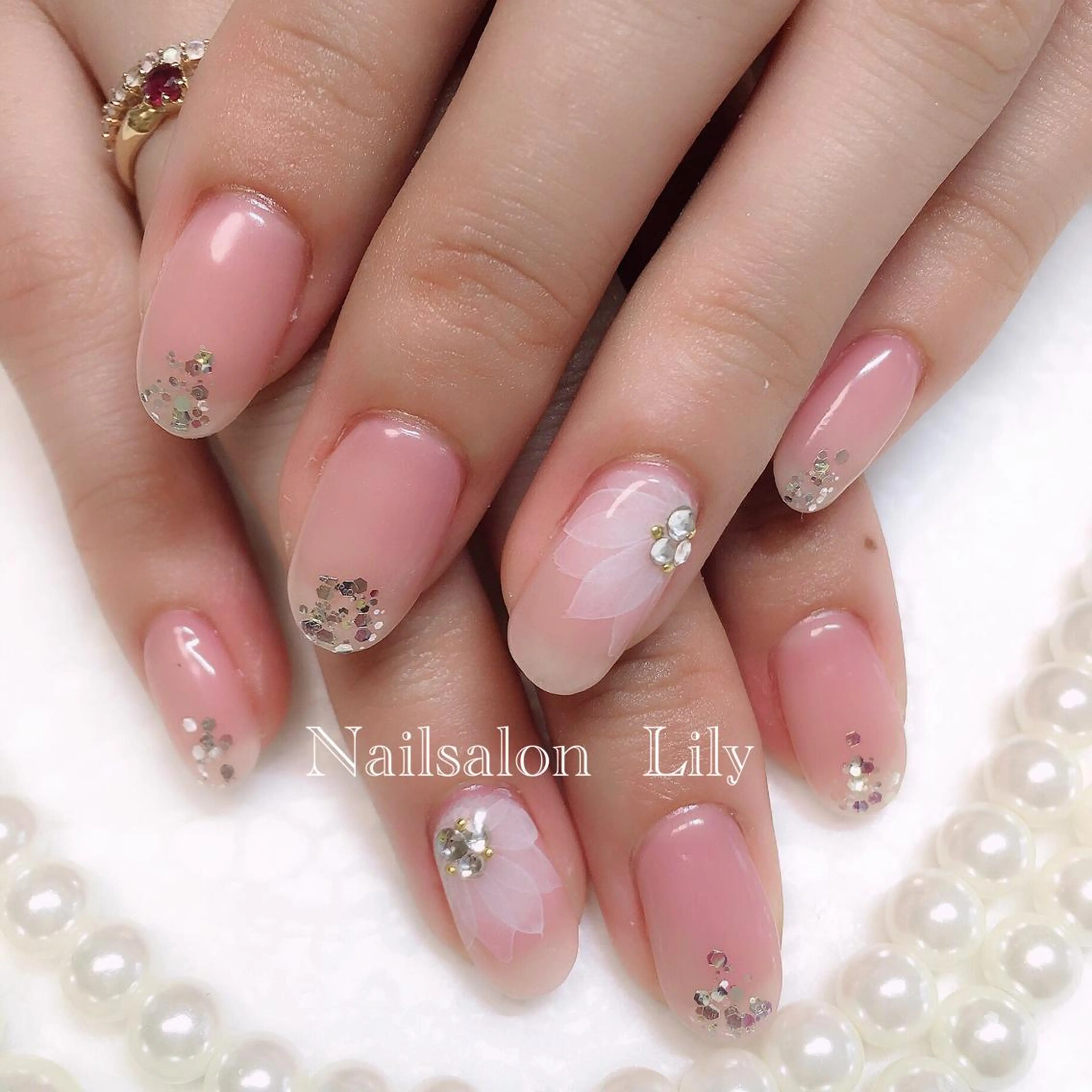 ネイル フラワーネイル Lily*nail 🌻Mii🌻のネイルデザイン
