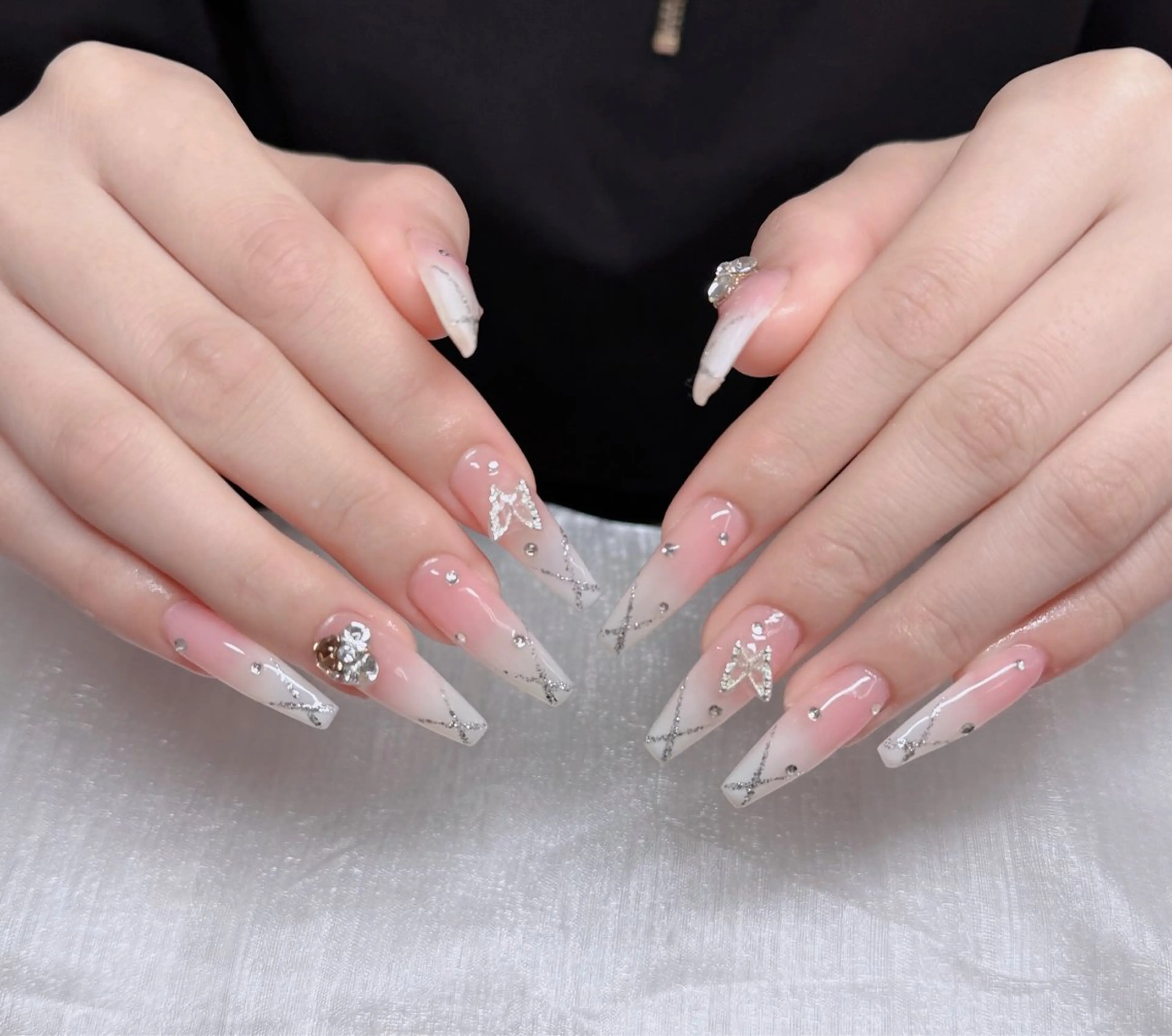 ネイル フレンチネイル ジェルネイル ハロウィン キラキラネイル 韓国ネイル H.baby Nail Salonのネイルデザイン