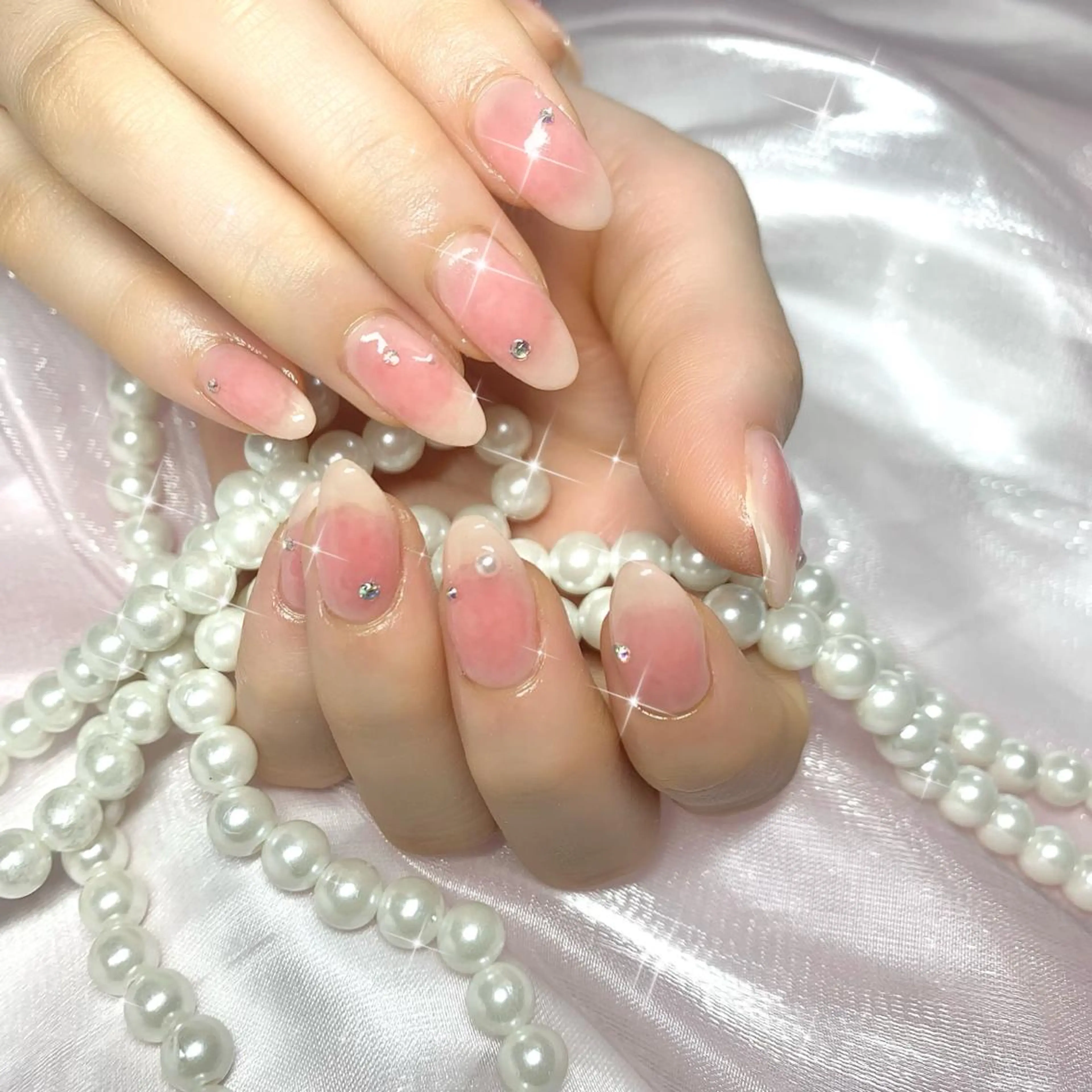 ネイル オーロラネイル フレンチネイル ジェルネイル 韓国ネイル 持ち込み élu by Noriko 前原のネイルデザイン