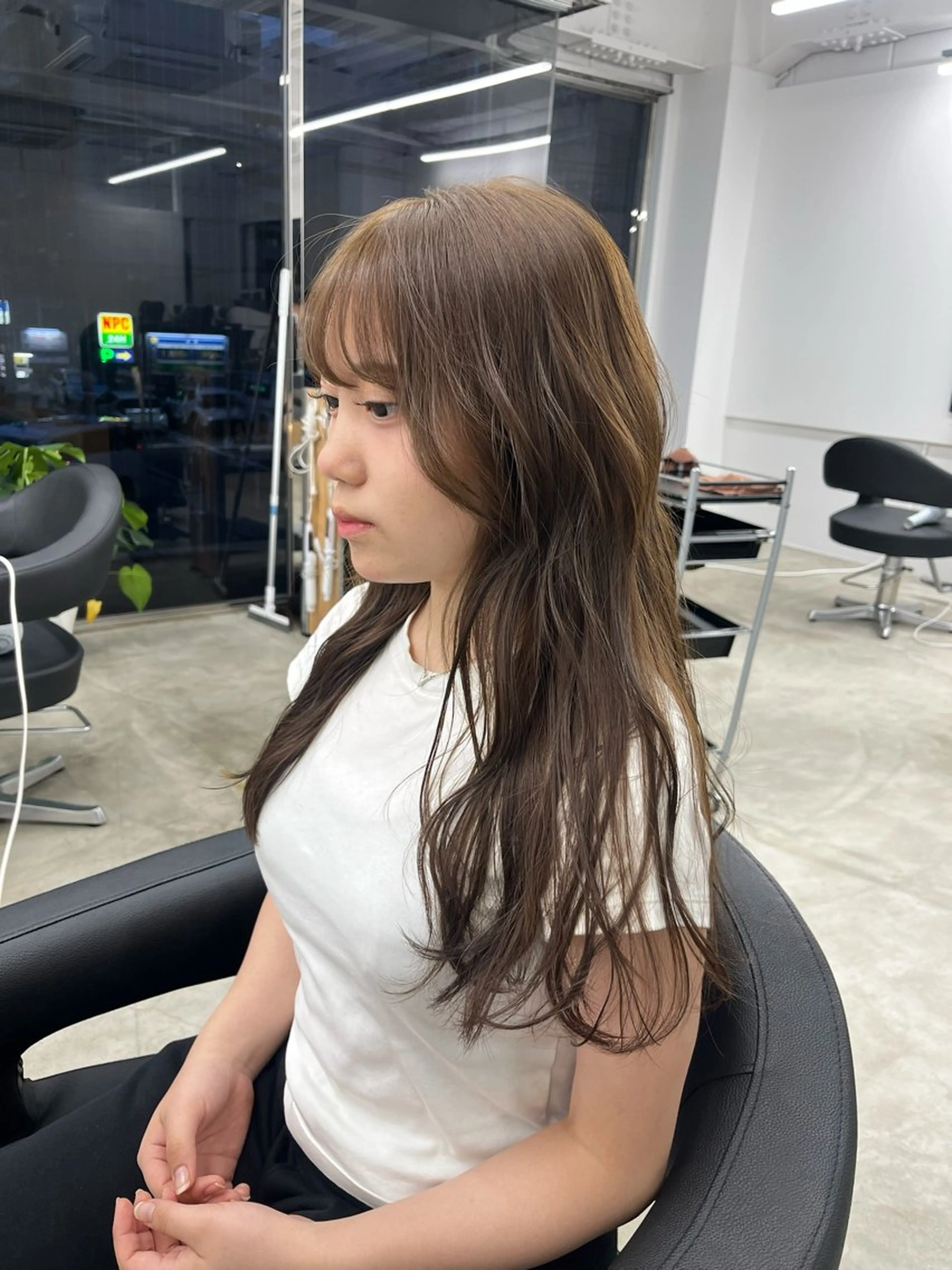 ロング ヘアカラー 酒井 美里のヘアスタイル