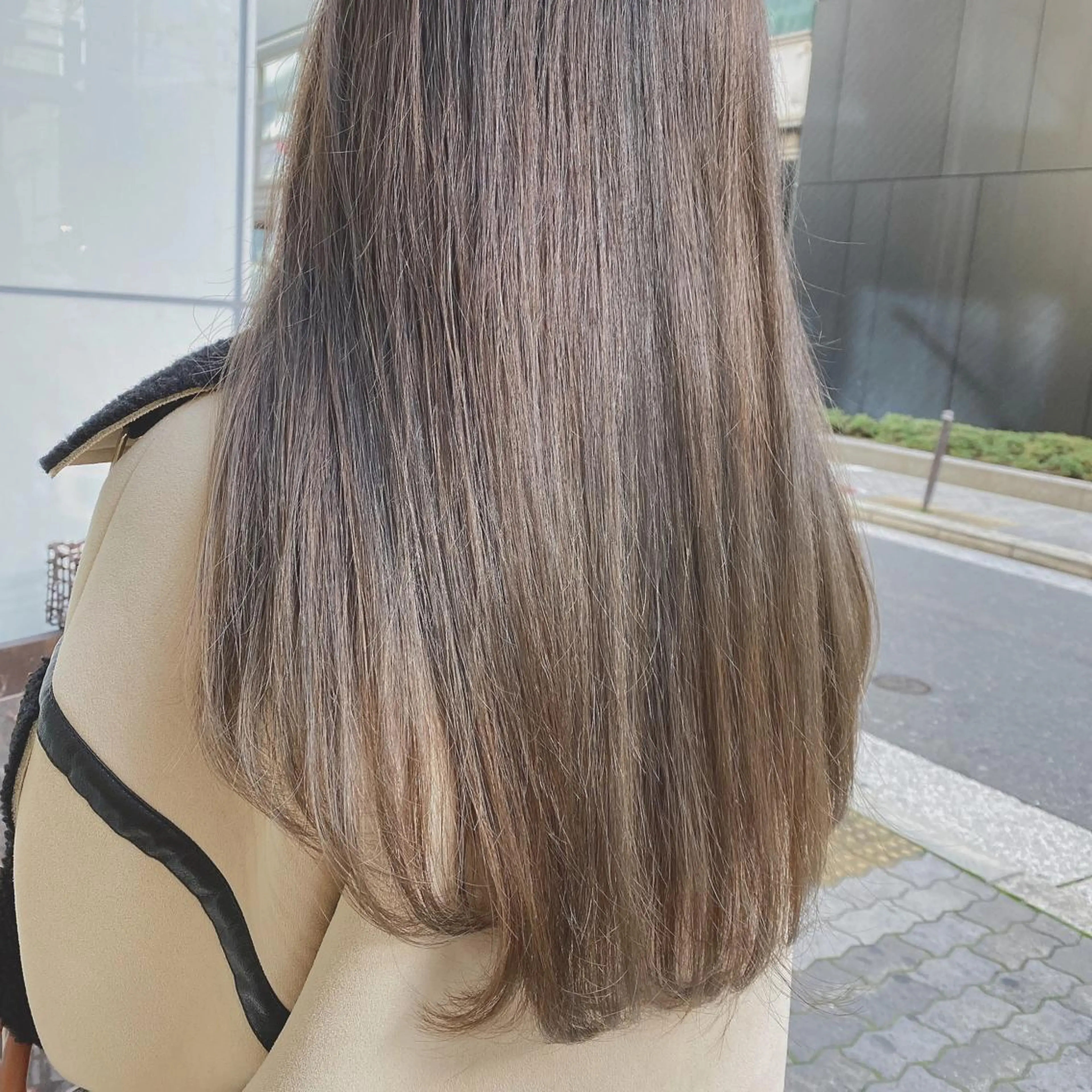 ロング カラー ヘアアレンジ マツエク・マツパ ベージュカラー ブリーチ ブラウンカラー ブラウンベージュ カラーマツエク トリートメント ヘッドスパ 透明感カラー🫧ヘア セット🫧松本菜月の眉毛・アイブロウイメージ