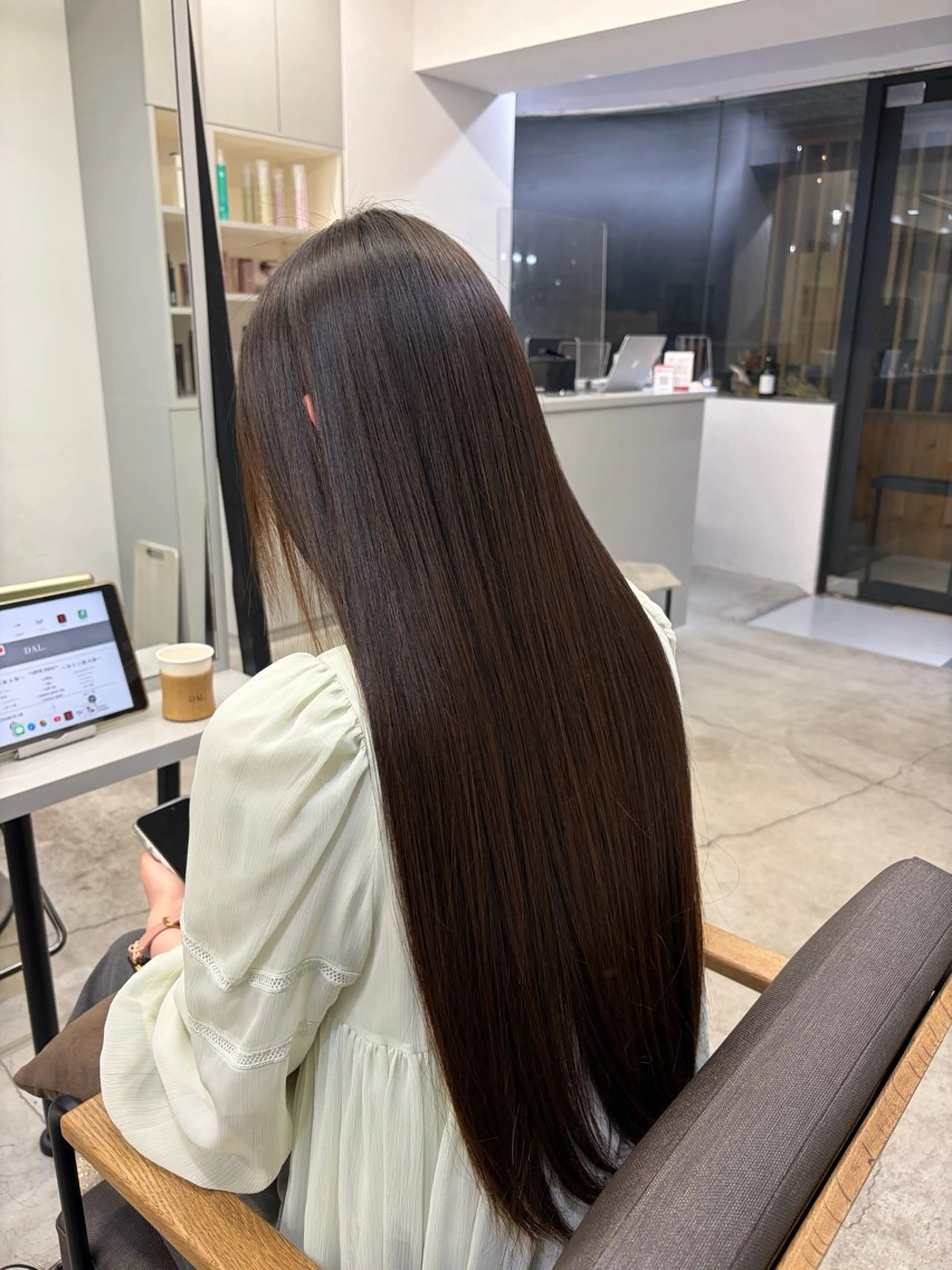 ロング 縮毛矯正 トリートメント 絶対綺麗な暖色カラー 🎯あります✨増渕✨のヘアスタイル
