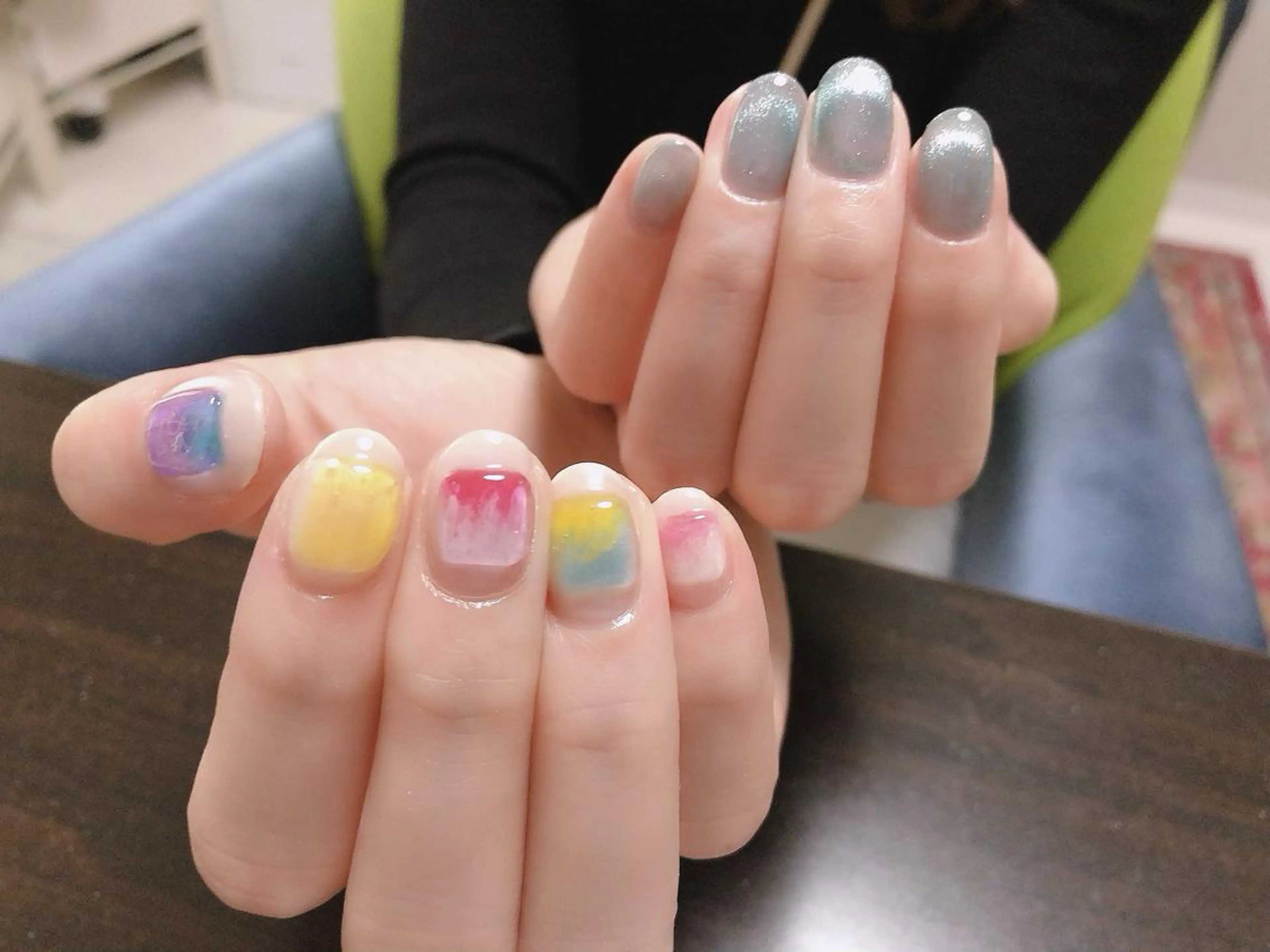 ネイル アートネイル マグネットネイル mano nella manoのネイルデザイン