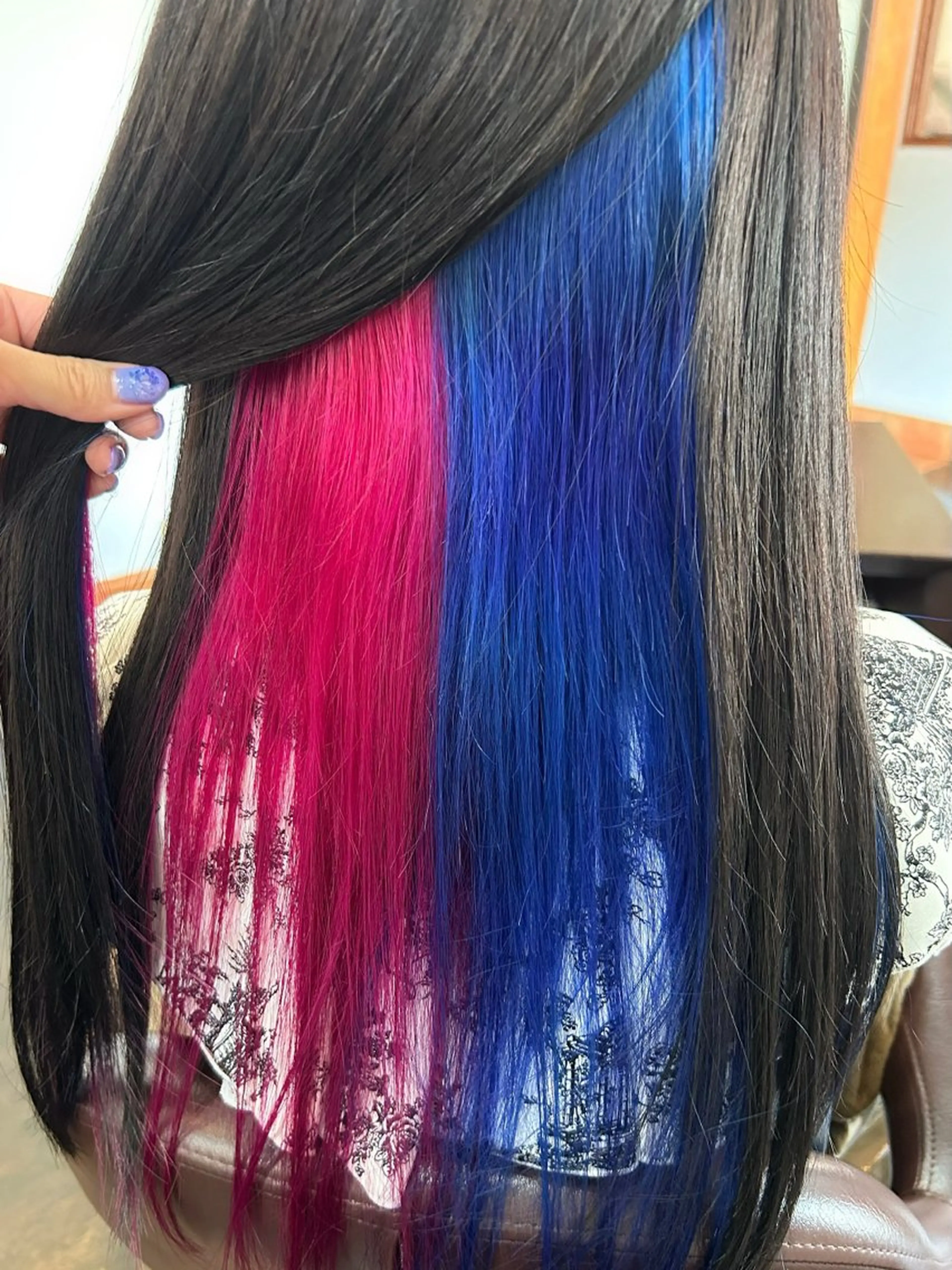 カラー ブルーカラー インナーカラー ピンクカラー 坂本 瑞季 🤍 髪質改善のヘアスタイル