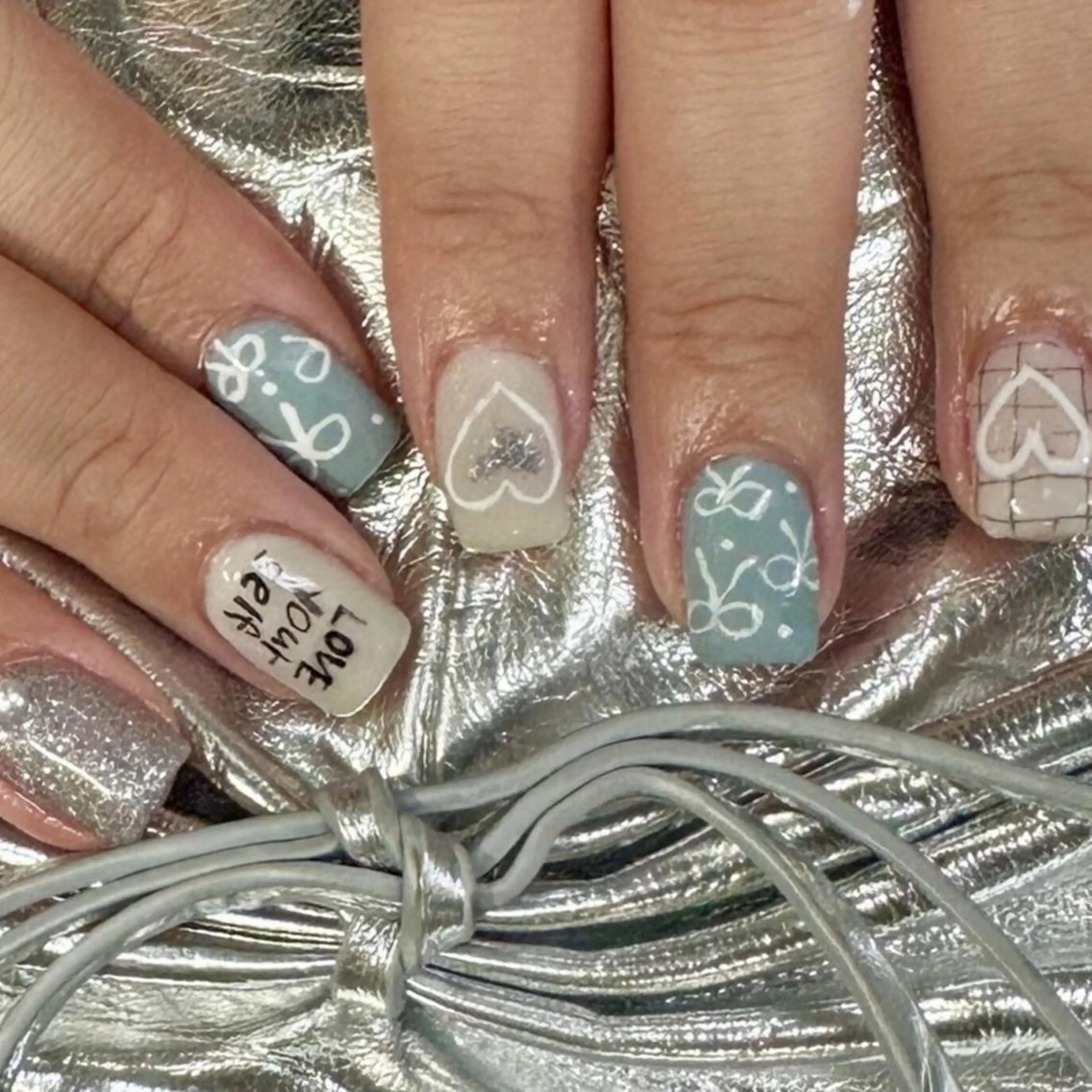 ネイル ジェルネイル 韓国ネイル ニュアンスネイル ワンホンネイル nailstudio eviz新宿店のネイルデザイン