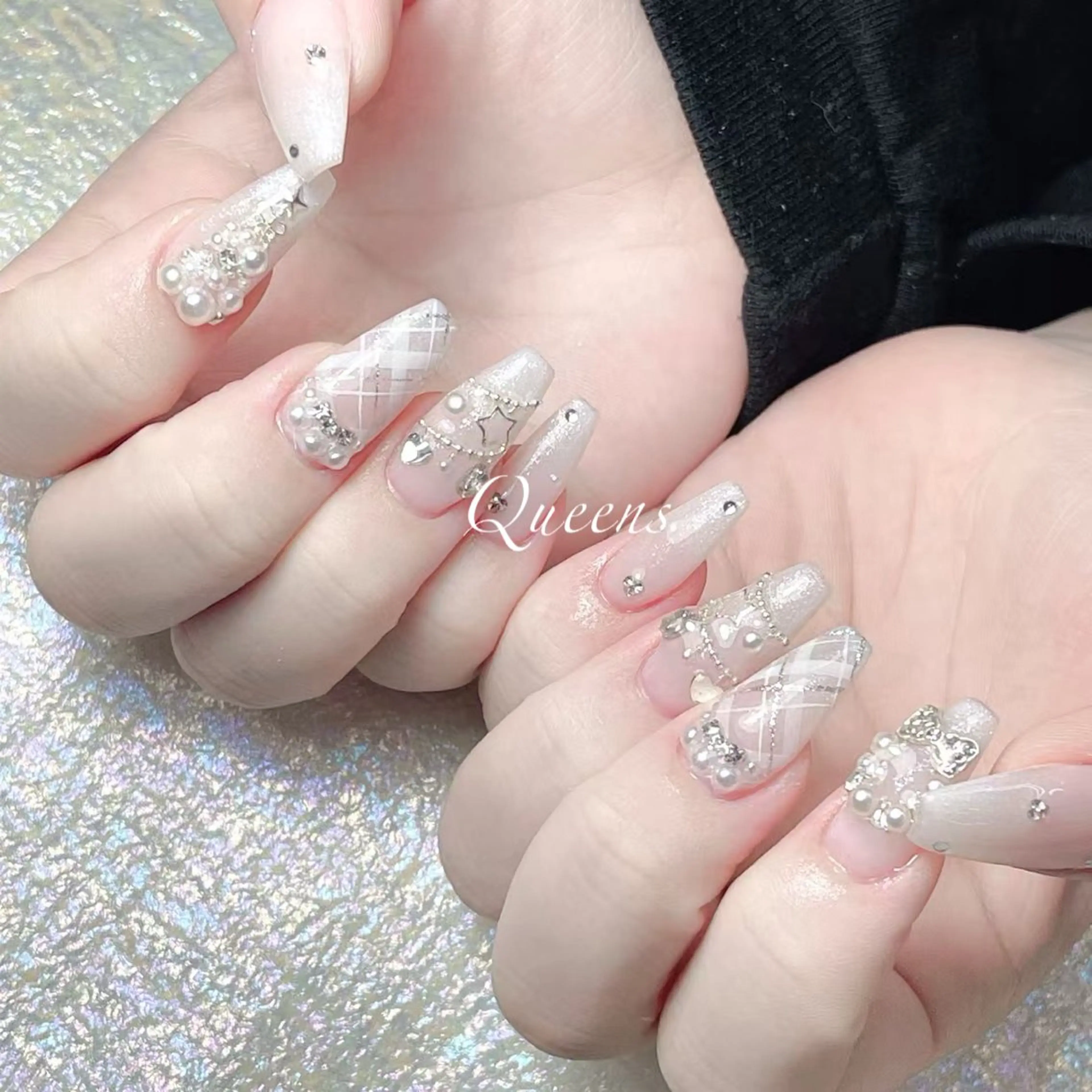 ネイル ハンドネイル Queens マオのネイルデザイン