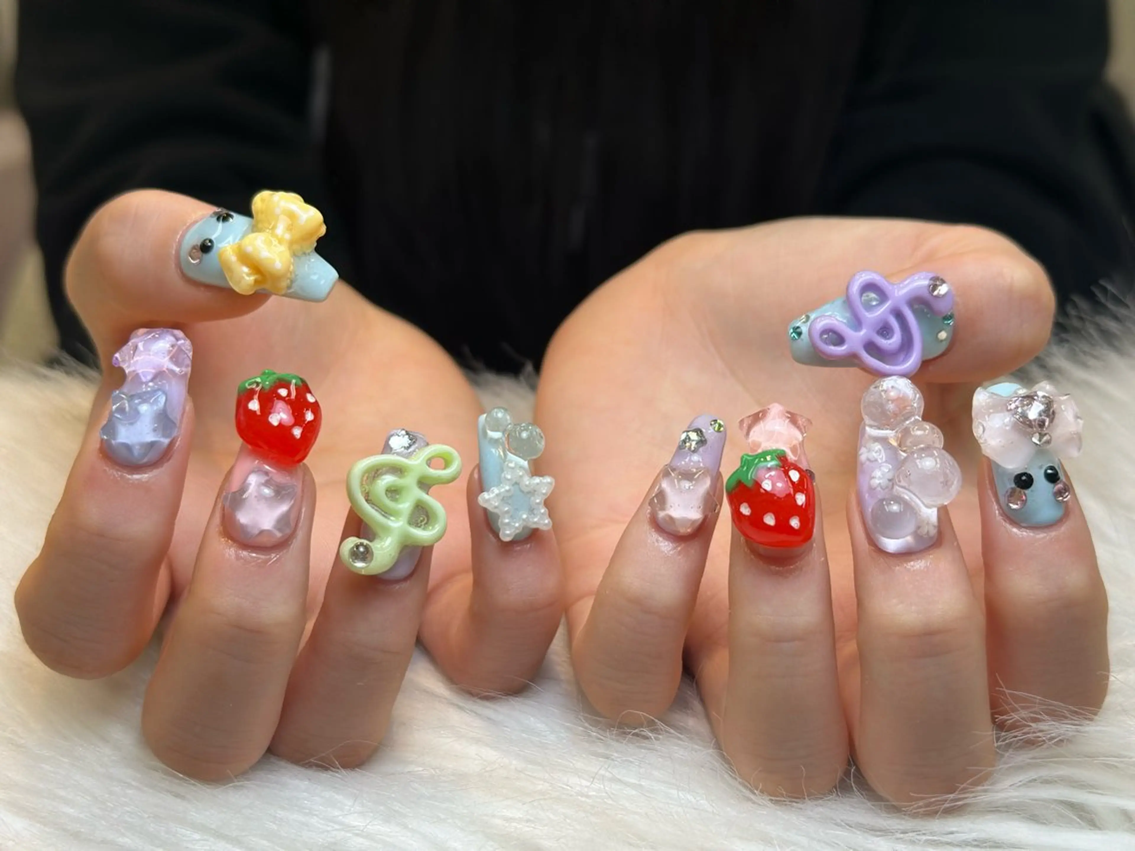 ネイル アートネイル 成人式 ジェルネイル ニュアンスネイル 夏ネイル ハンドネイル Nienail_ Luxeのネイルデザイン
