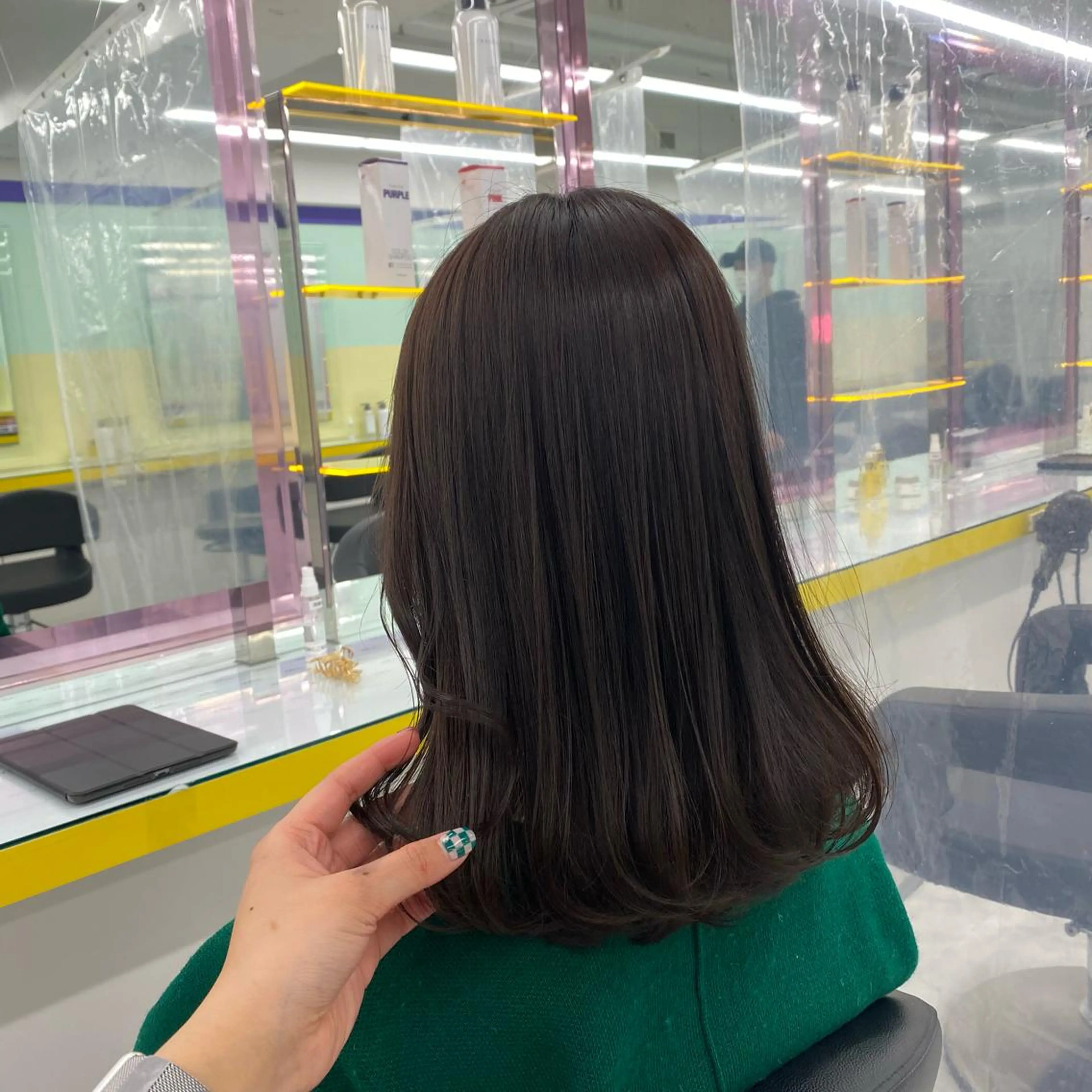 セミロング カラー ヘアアレンジ ヘアカラー トリートメント mai🍑暖色カラー /レイヤー💖のヘアスタイル