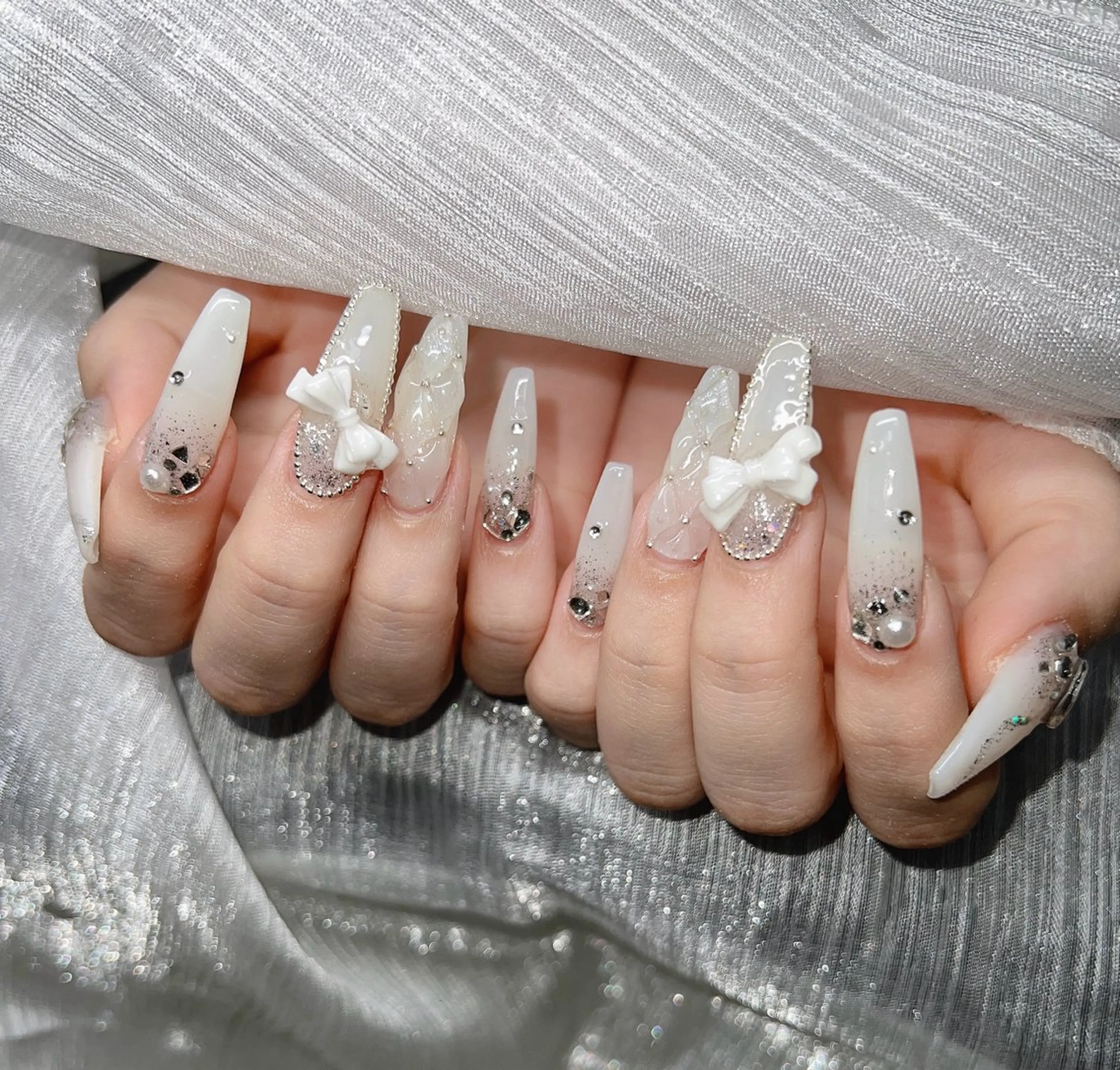 ネイル ハンドネイル Lee Nailsのネイルデザイン