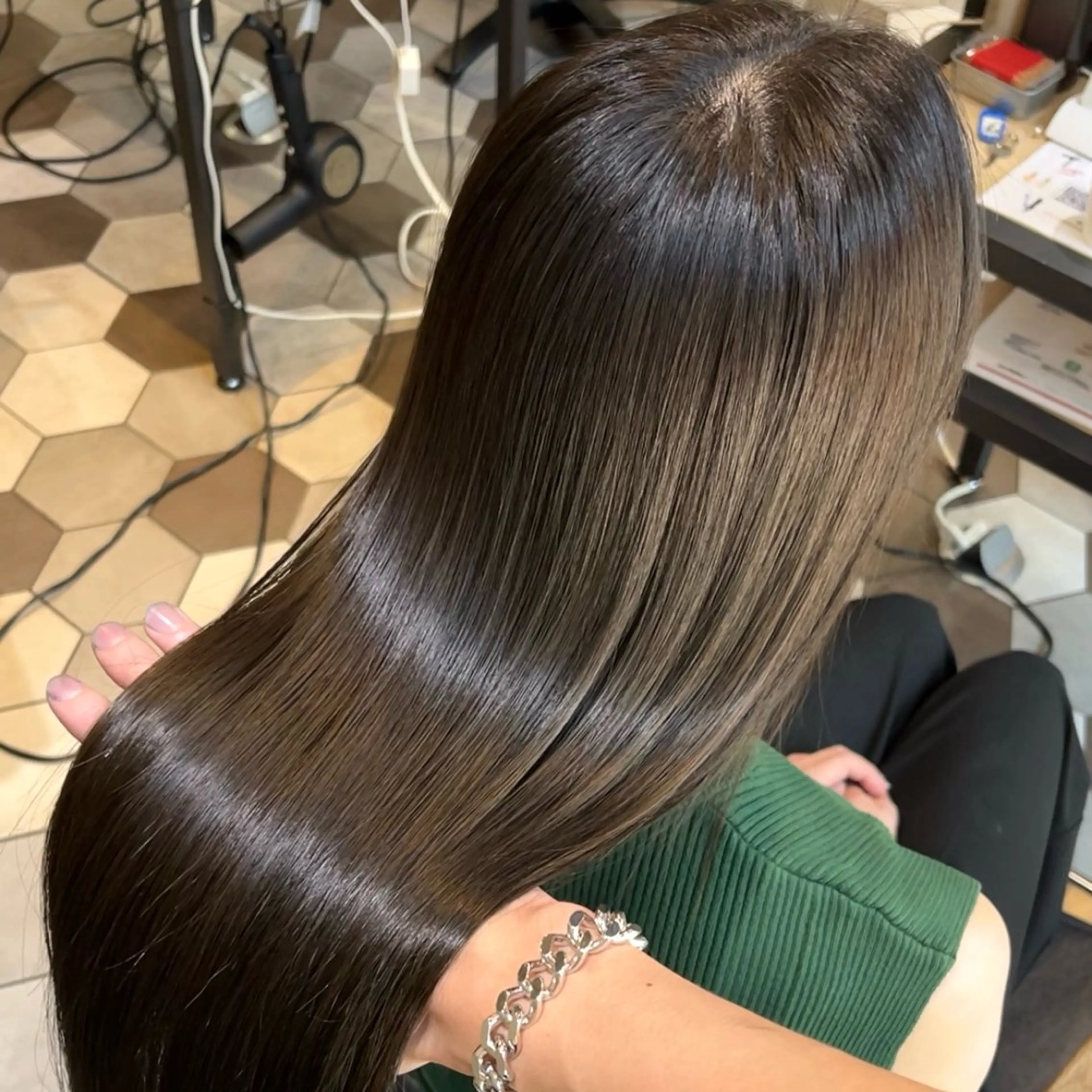 ロング カット 縮毛矯正 トリートメント 石原 悠貴のヘアスタイル