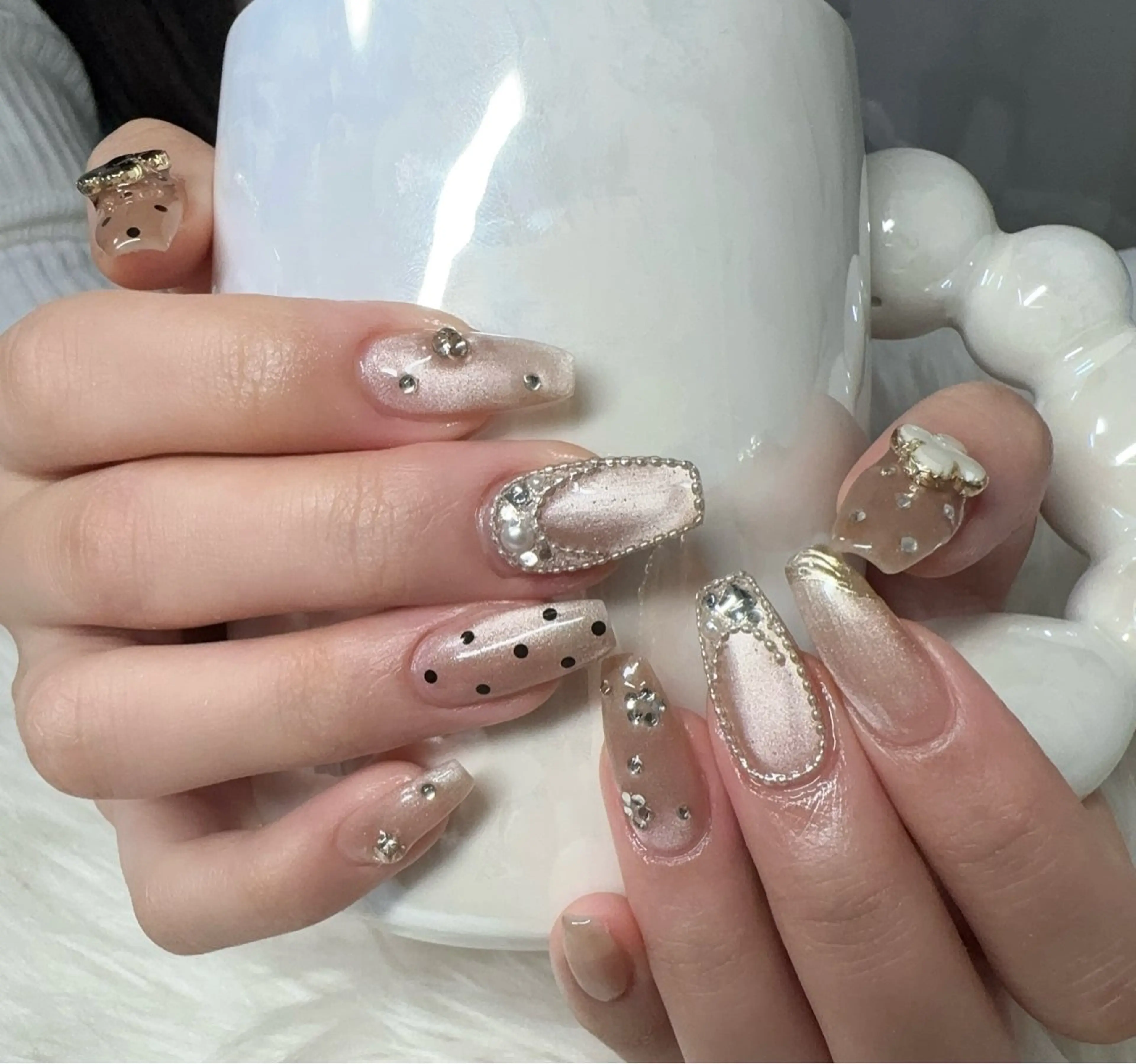 ネイル ハンドネイル &ME ネイルサロンのネイルデザイン