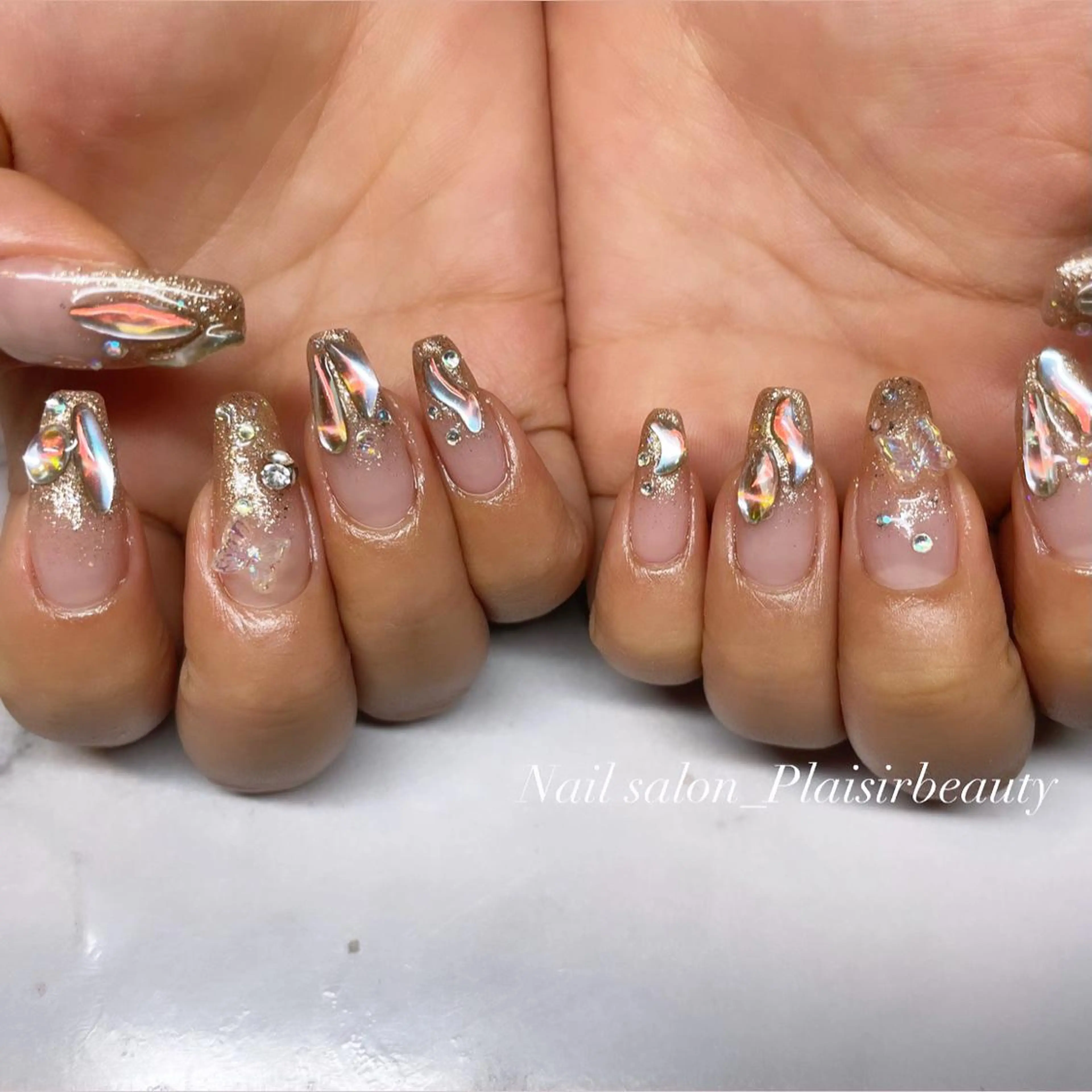 ネイル オーロラネイル グラデーション ラメ(グリッター) ラメグラデーション オフィスネイル Plaisir beautyのネイルデザイン