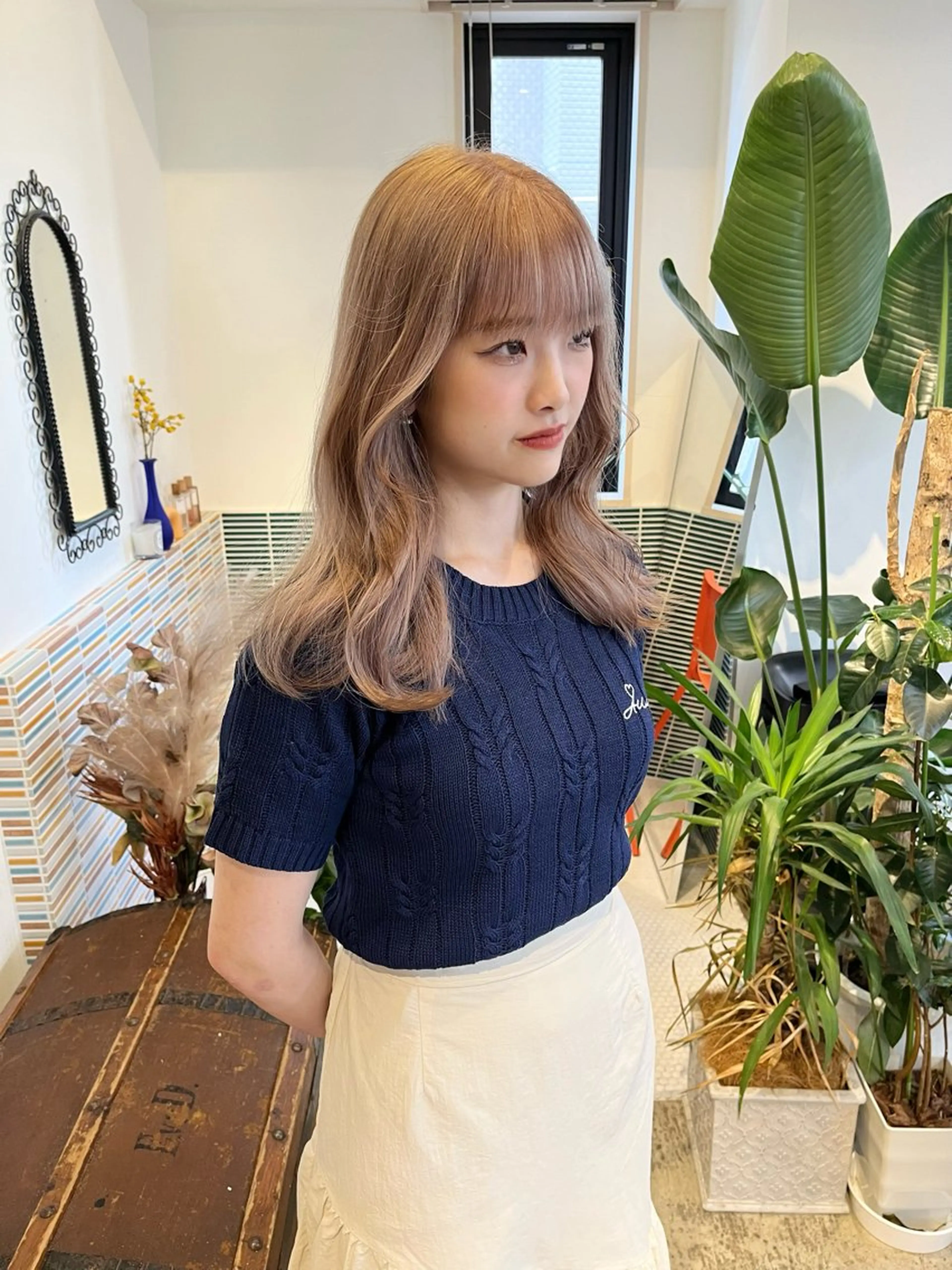 セミロング カラー ベージュカラー ブリーチ ミルクティーベージュ ヘアカラー トリートメント 🩷ハイトーン透明感 レイヤー🩷ユリカのヘアスタイル