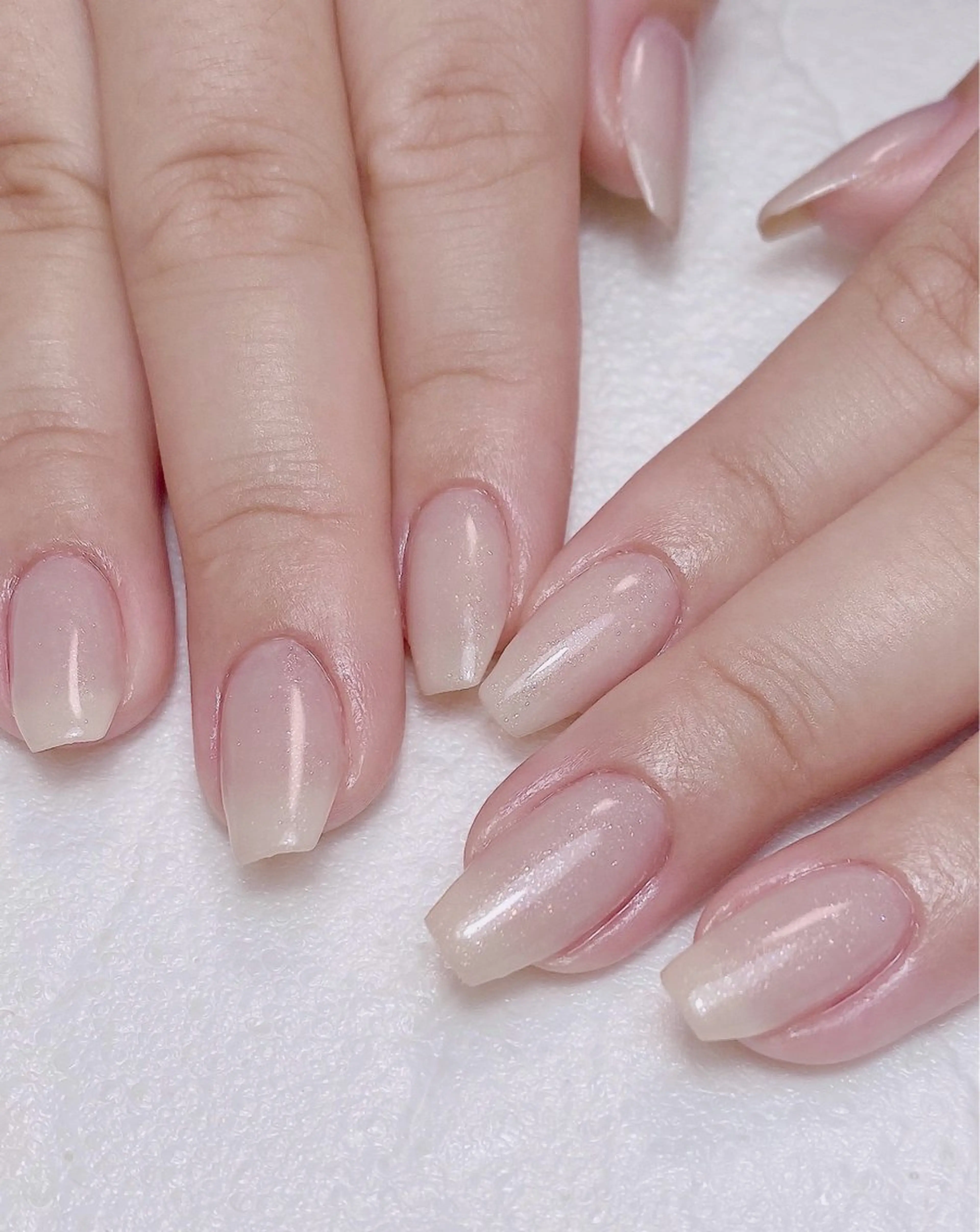 ネイル オーロラネイル ラメ(グリッター) オフィスネイル シンプルネイル Nail Salon K 🧸美爪育成のネイルデザイン