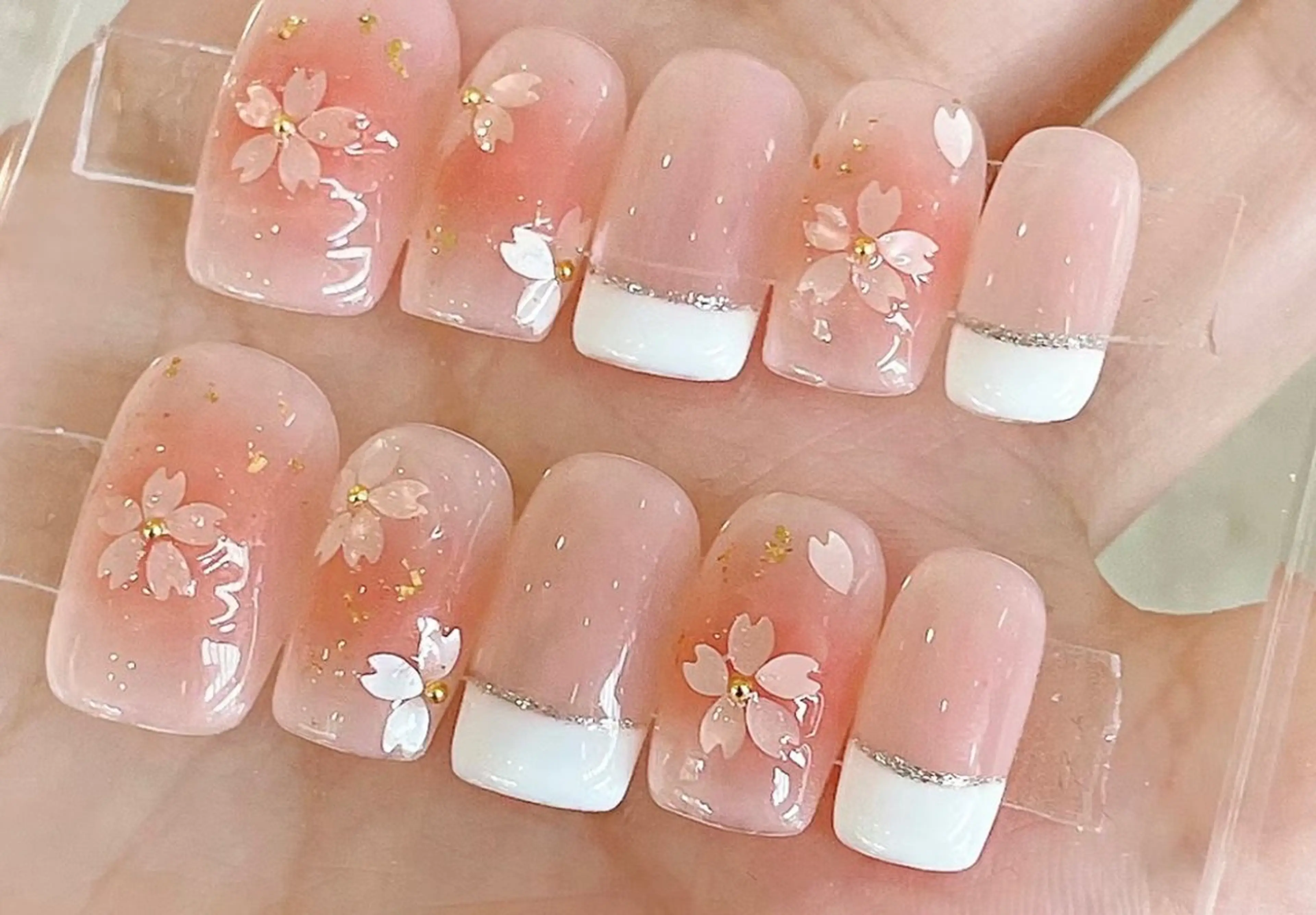 ネイル D-BEAUTY Nailsalonのネイルデザイン