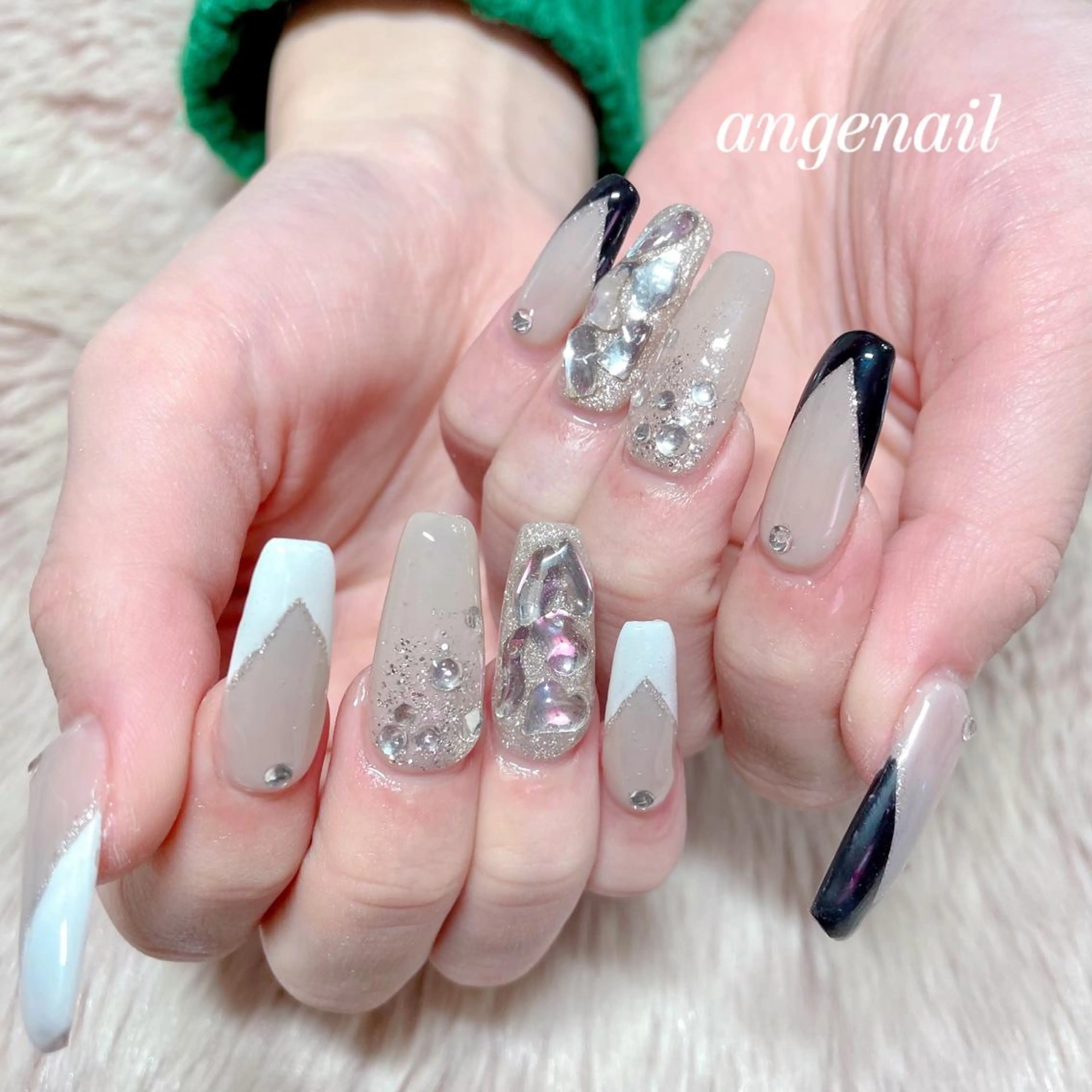 ネイル ハンドネイル オーナーネイリスト MAKIのネイルデザイン