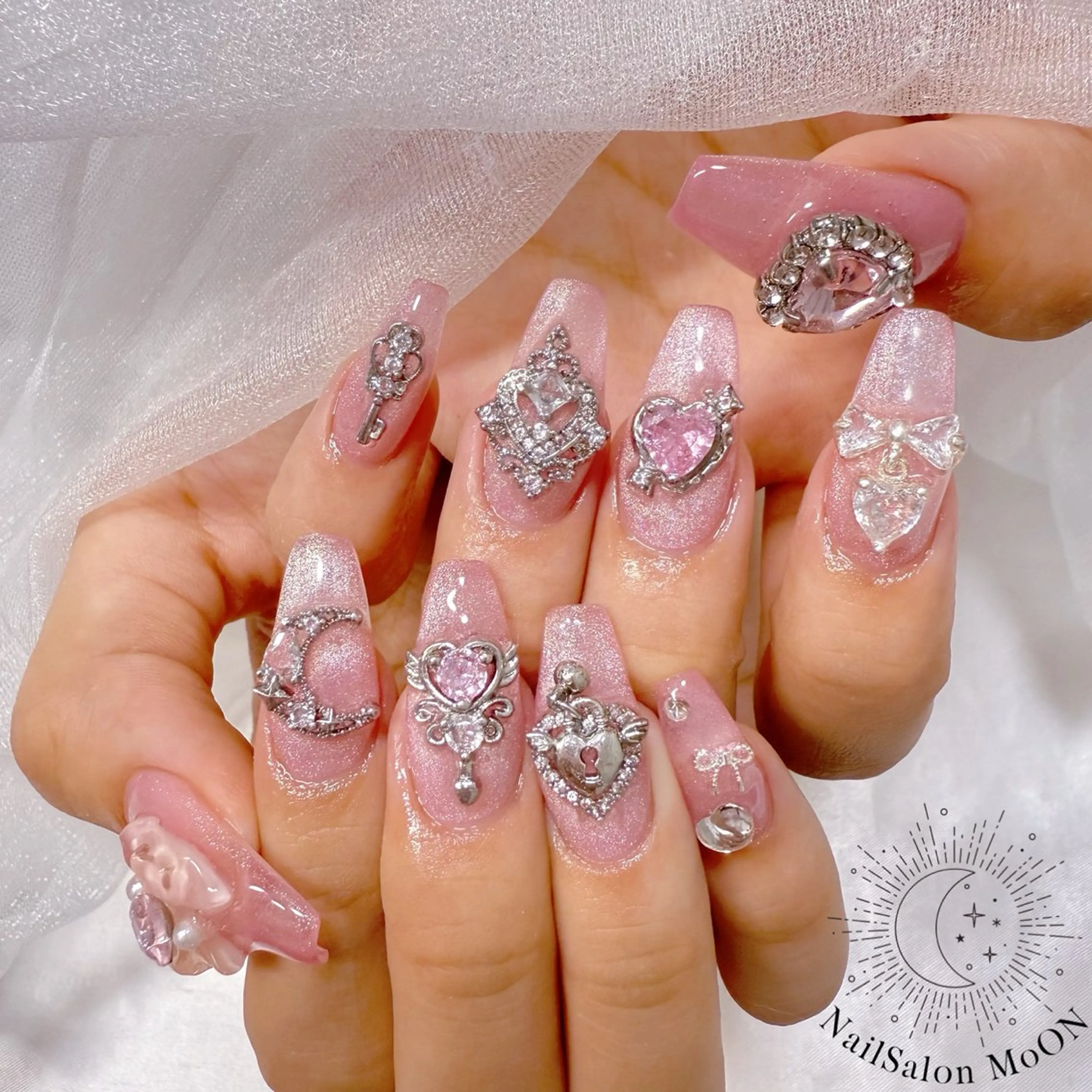 ネイル ハンドネイル ハンドケア MoON...❤︎ MeGuのネイルデザイン