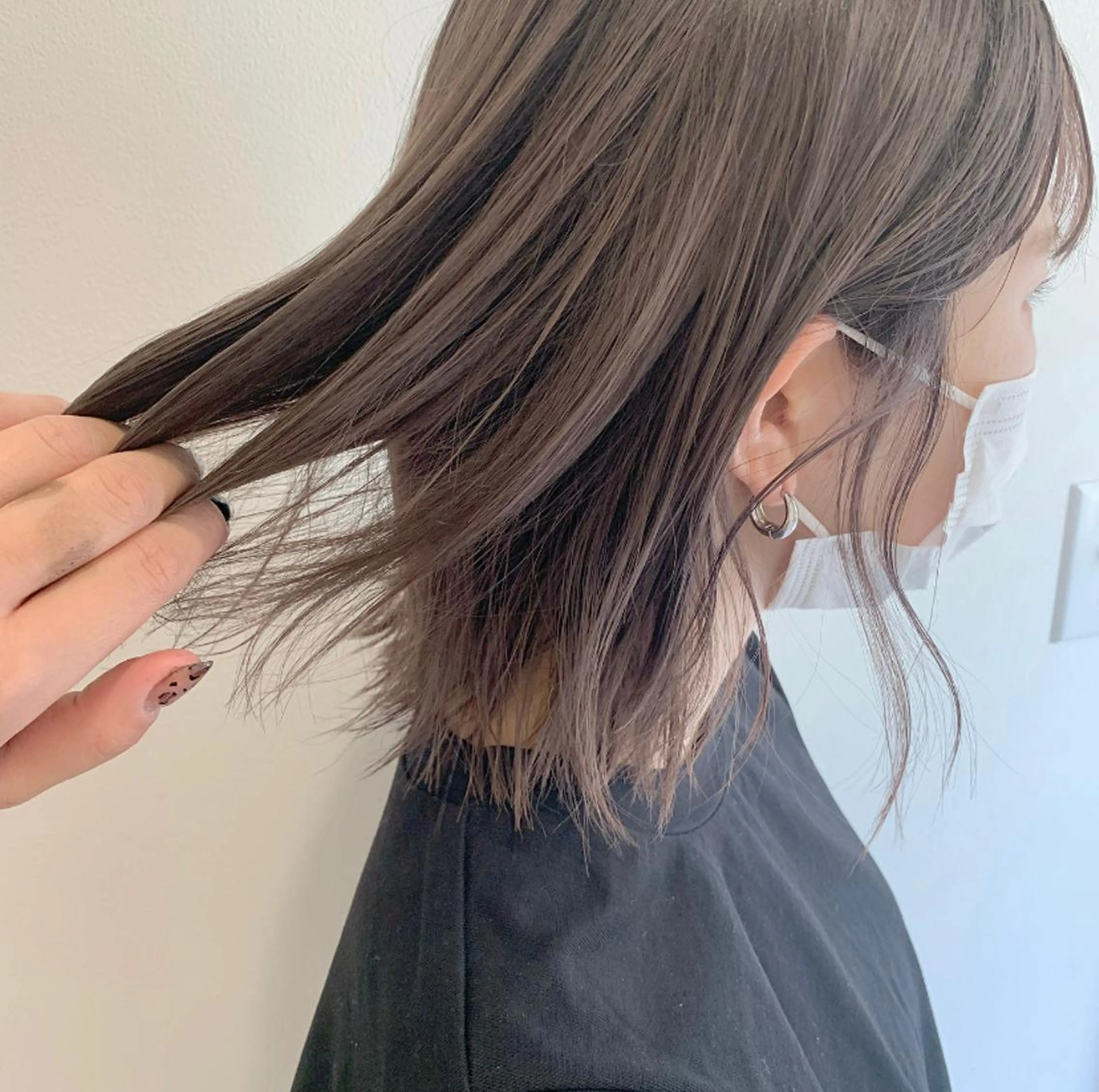 ショート カラー ベージュカラー ブリーチ ケアブリーチ 透明感カラー ダブルカラー ヘアカラー MARU パーマ/レイヤーのヘアスタイル