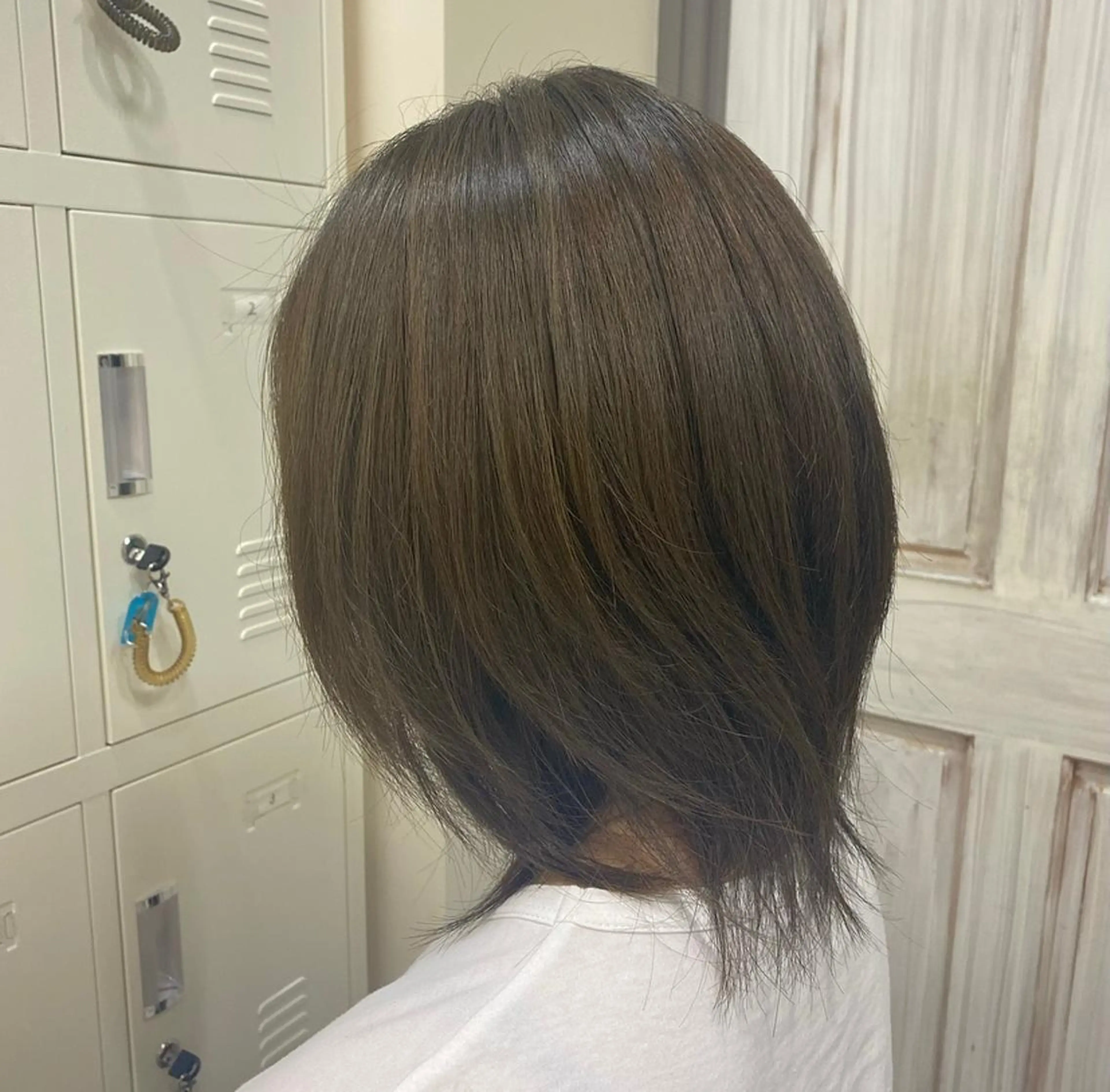 ミディアム カラー グレージュ オリーブカラー オリーブグレージュ オリーブグレー 後藤 瀬奈のヘアスタイル