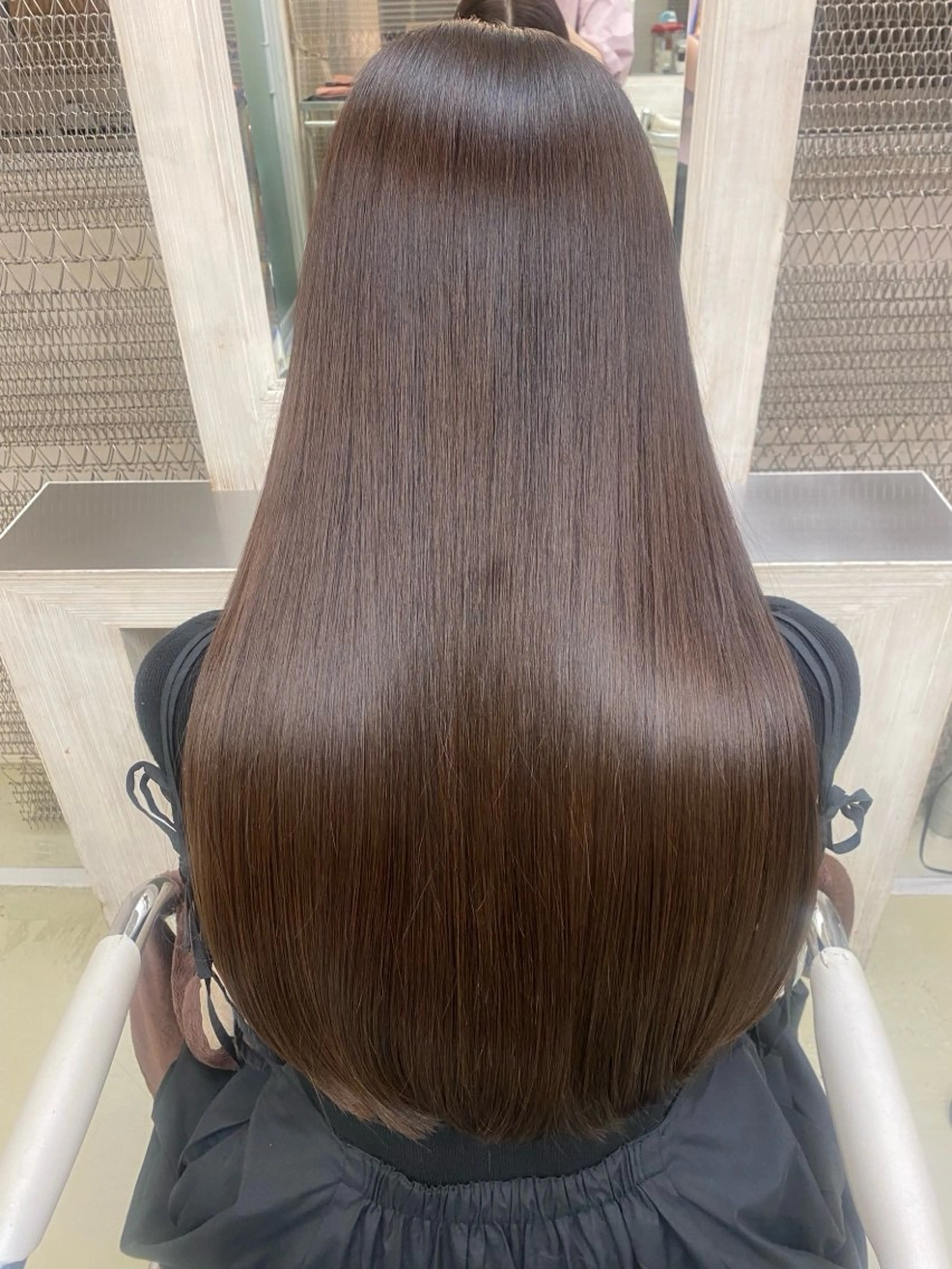 ロング カラー 小林 栞菜のヘアスタイル