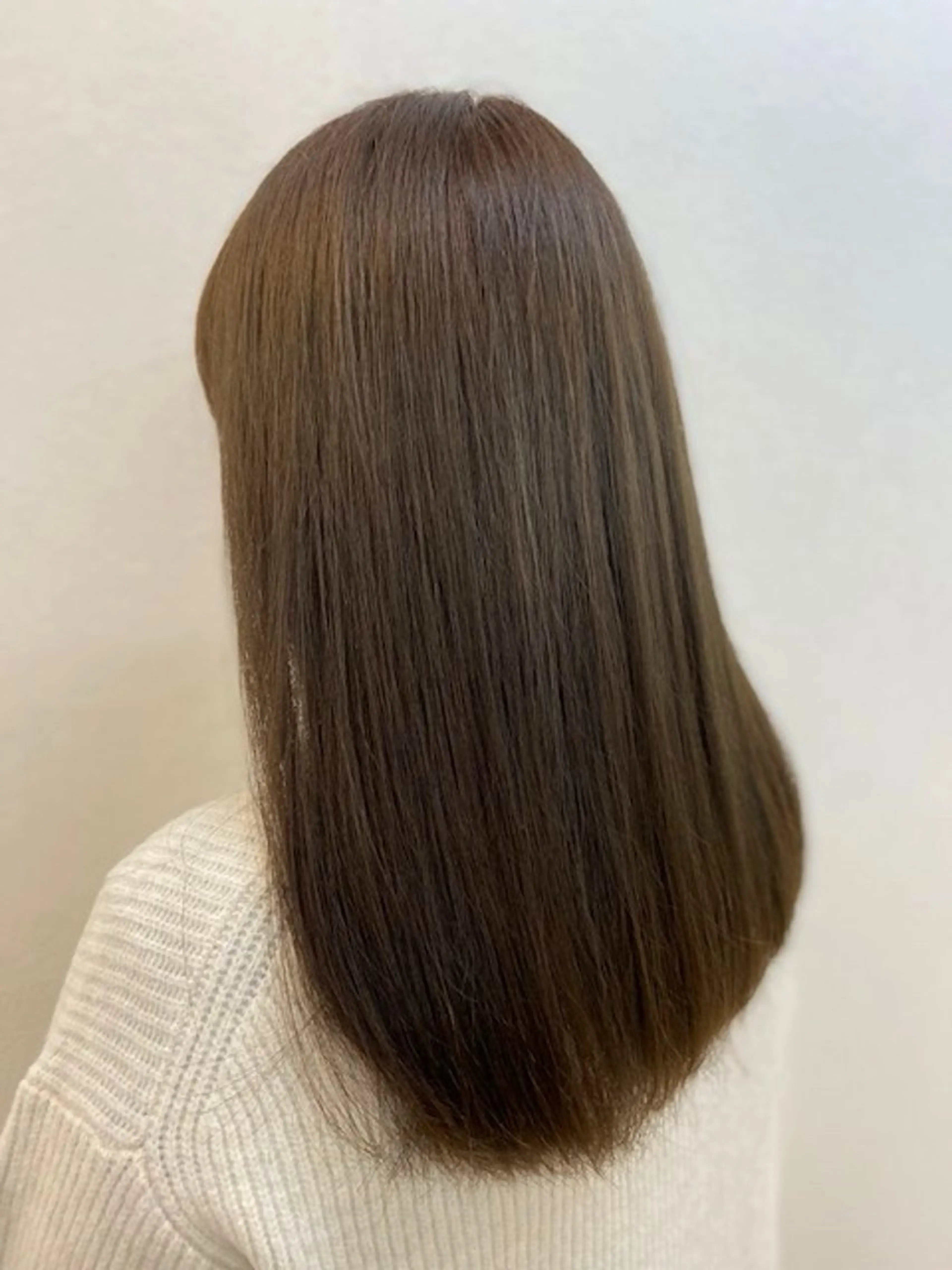 ミディアム 岡田 守明のヘアスタイル