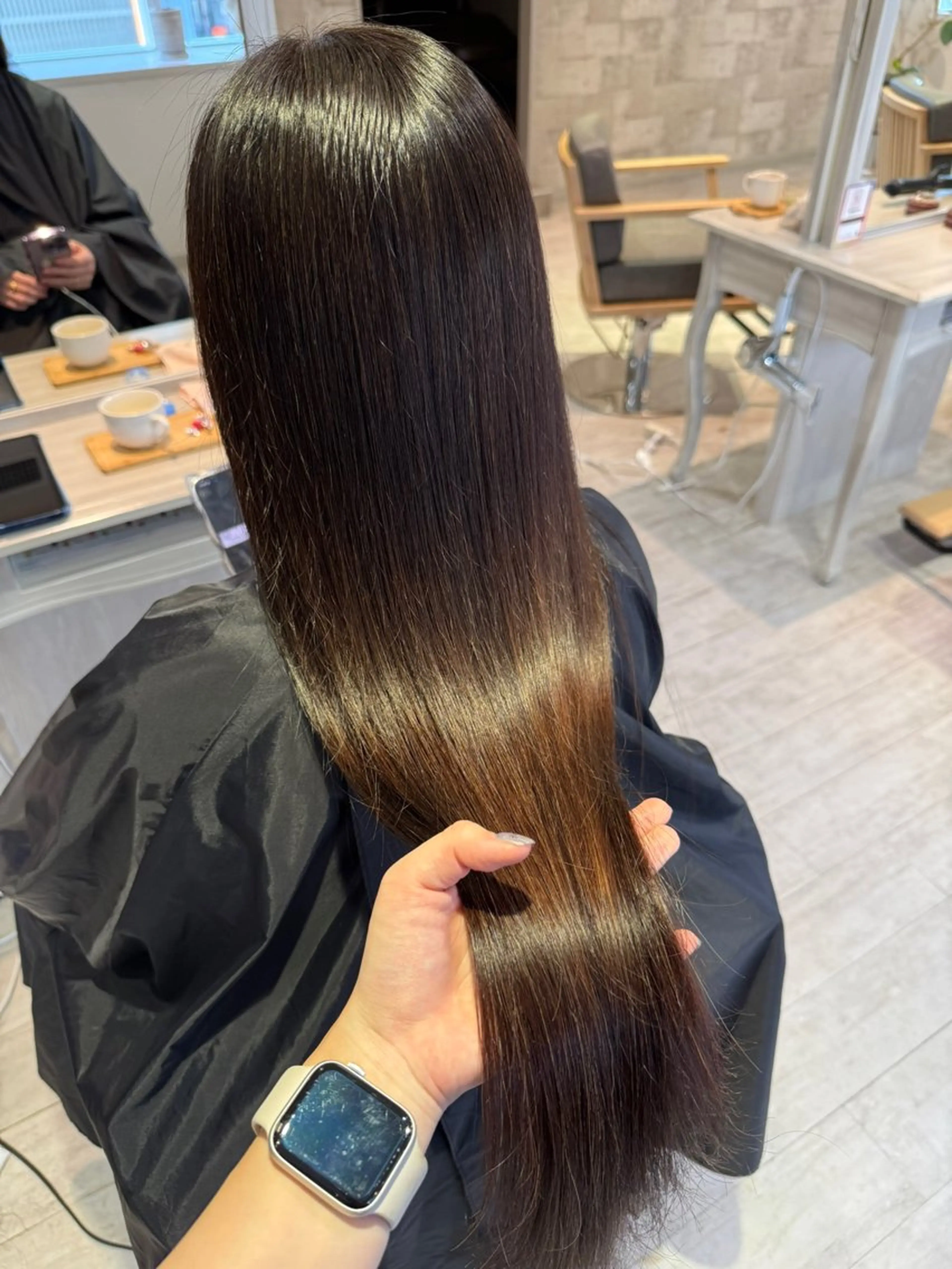 ロング YURIA / 透明感/韓国風のヘアスタイル