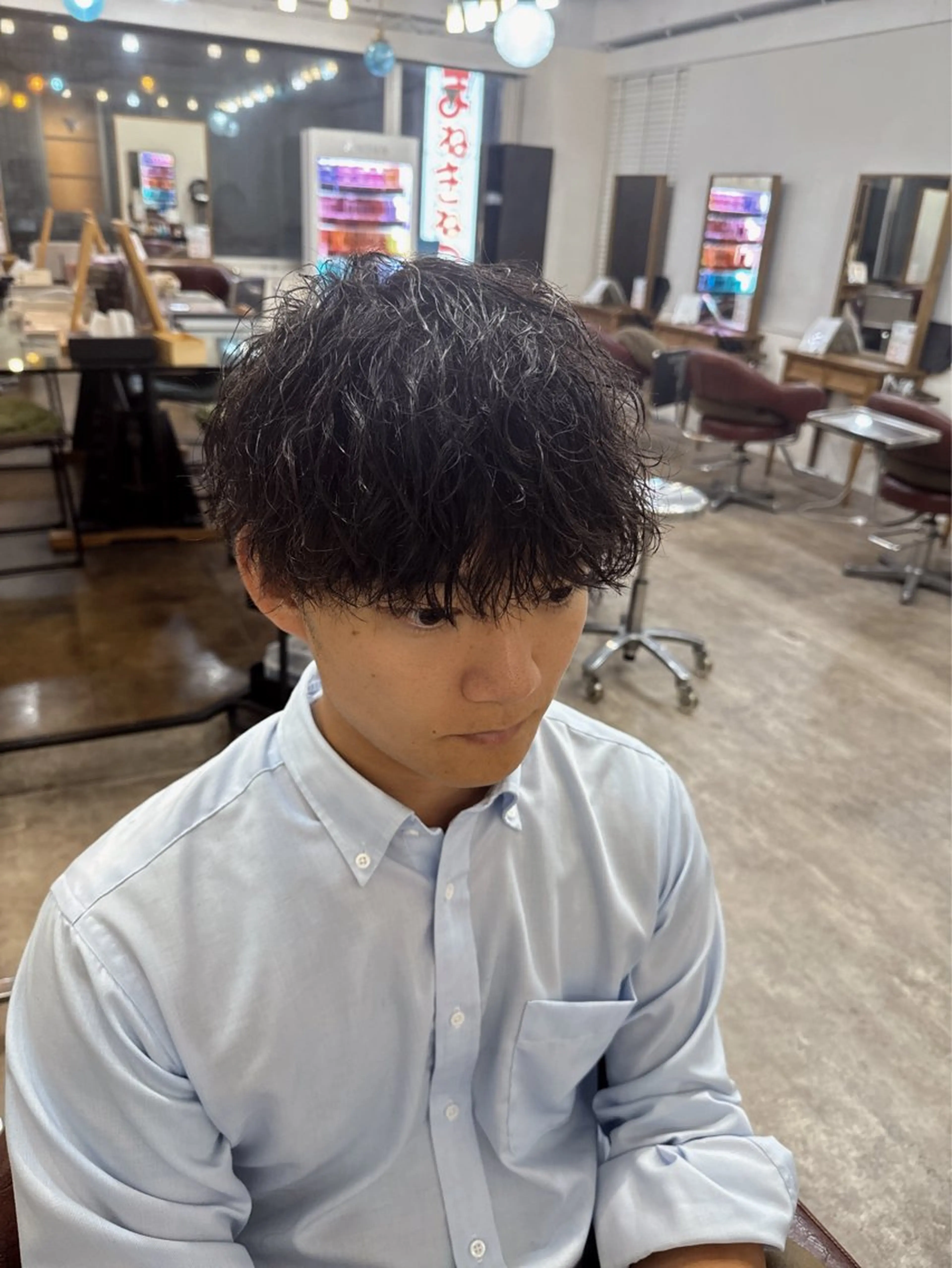 ショート パーマ メンズ メンズパーマ メンズツイストパーマ スパイラルパーマ ツイストパーマ カット パーマ トリートメント ヘアセット The one and only. Shizuoka所属・メンズ特化パーマ 美容師/小泉賢徒のヘアスタイル