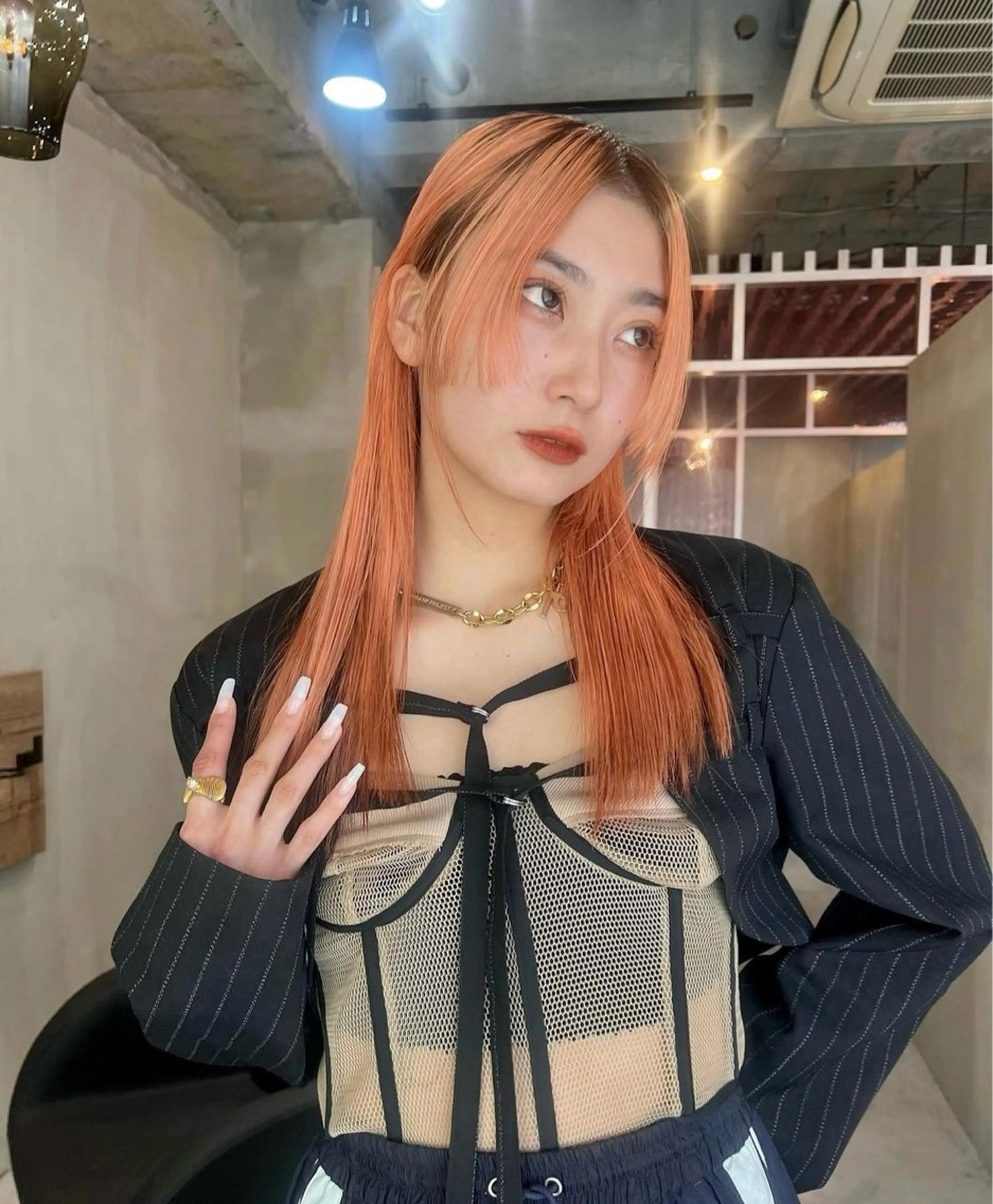 セミロング ブリーチ/ハイトーン /心斎橋/カノンのヘアスタイル