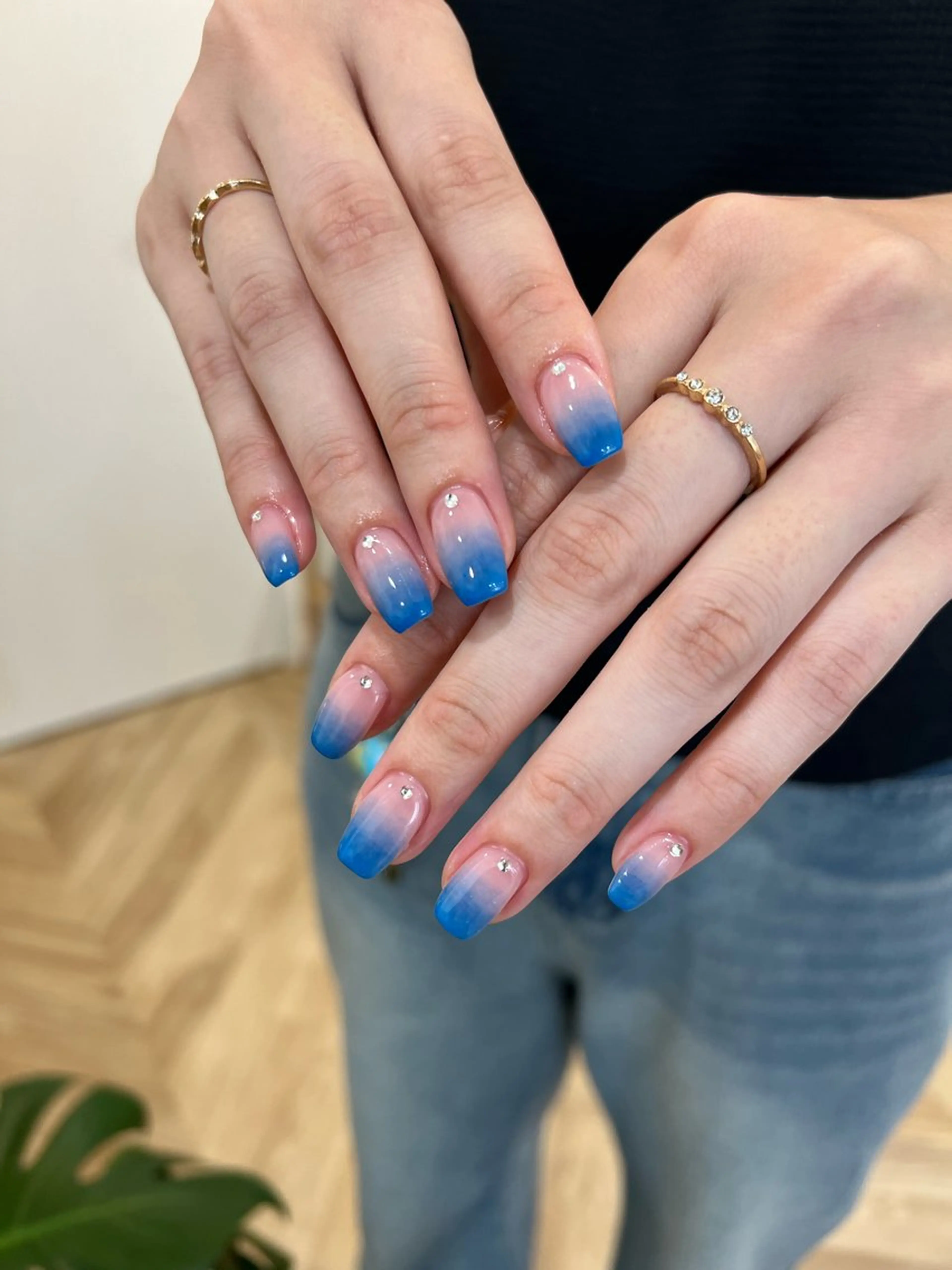 ネイル ハンドネイル フットネイル ハンドケア Nes.Nail所属・Miyagi Asamiのネイルデザイン