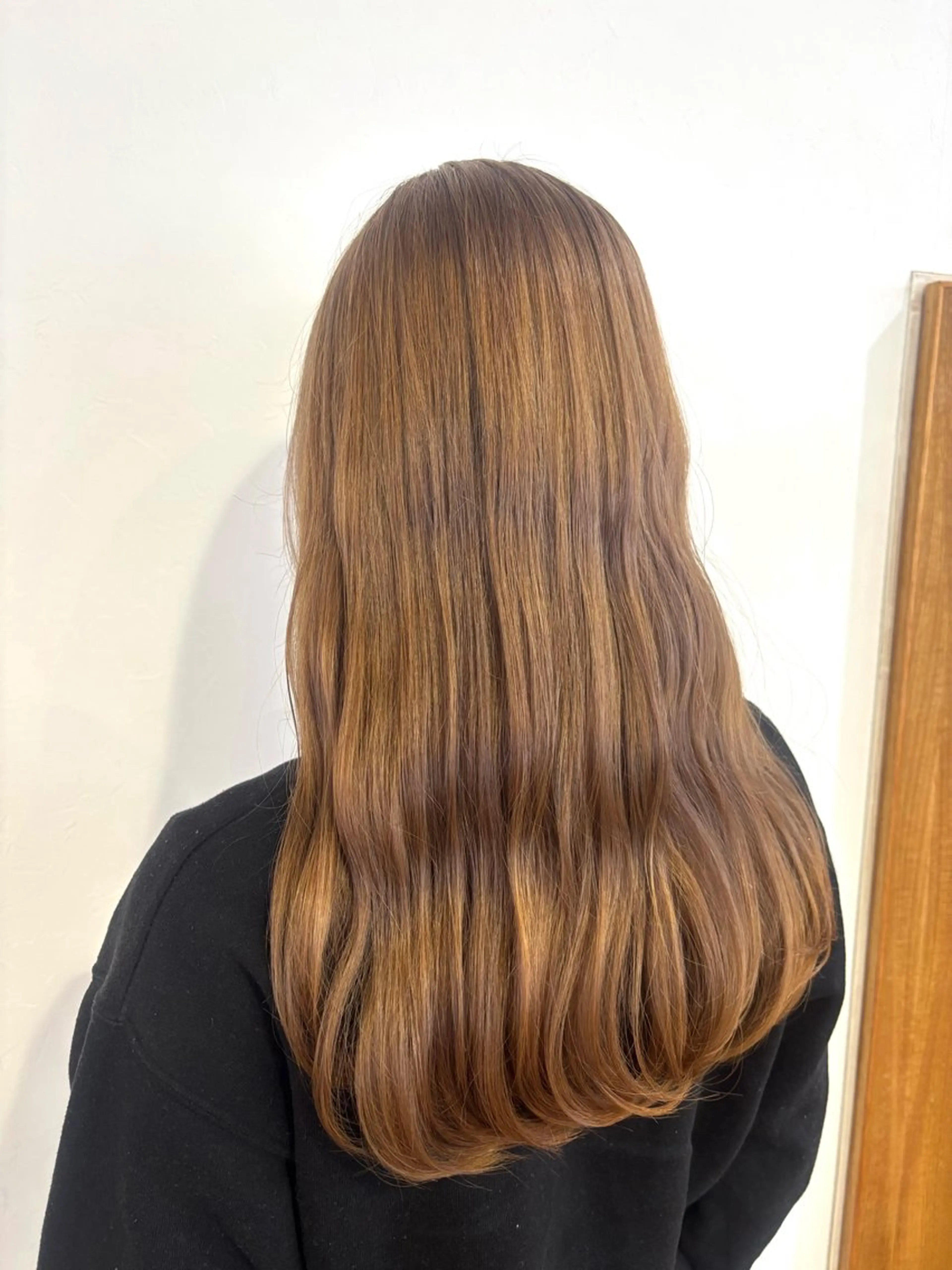 ロング ヘアカラー トリートメント 艶•透明感カラー フィーシーのヘアスタイル
