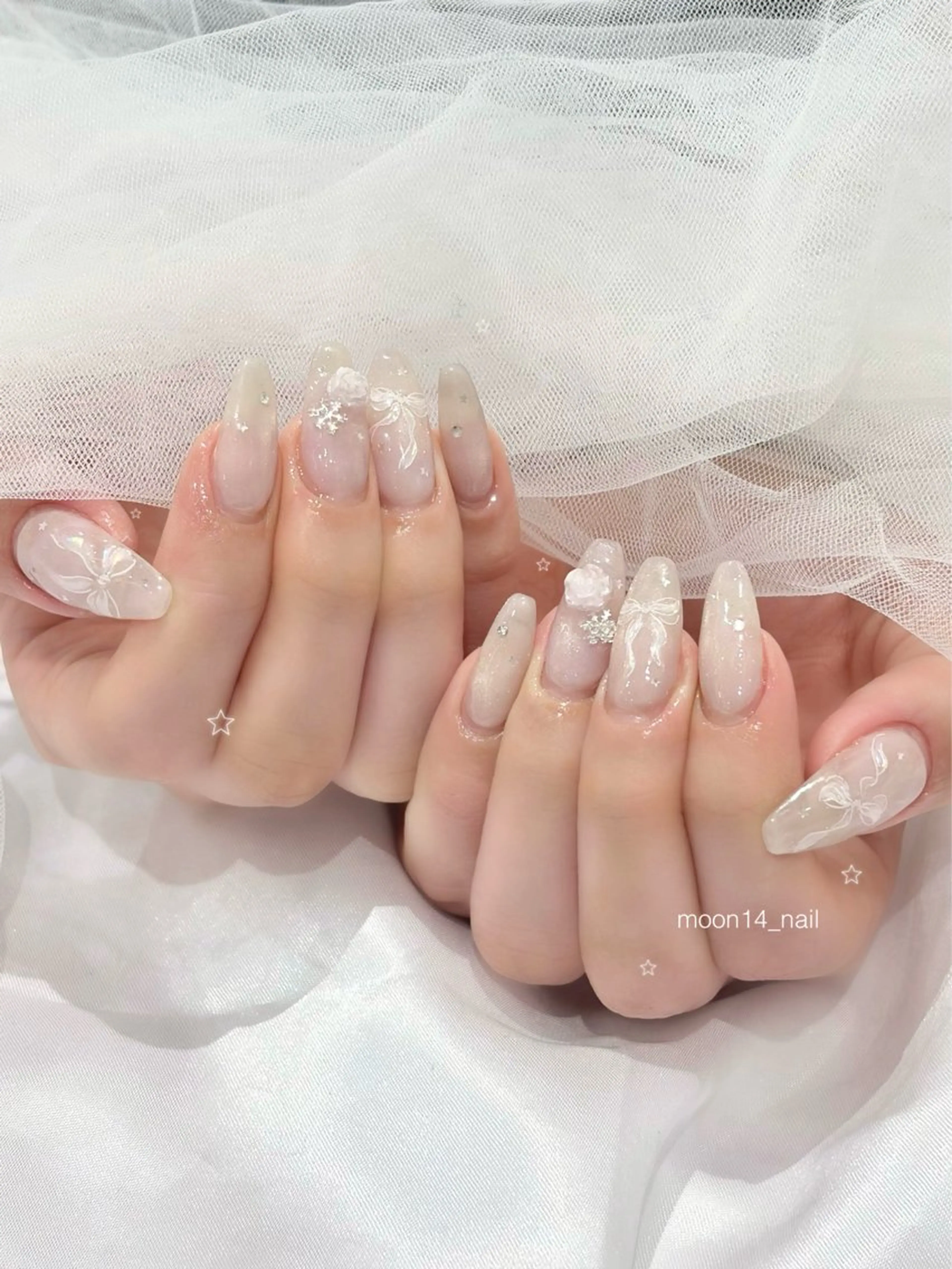 ネイル ジェルネイル マグネットネイル パラジェル リボン ホワイト ハンドネイル natsuki 💫のネイルデザイン