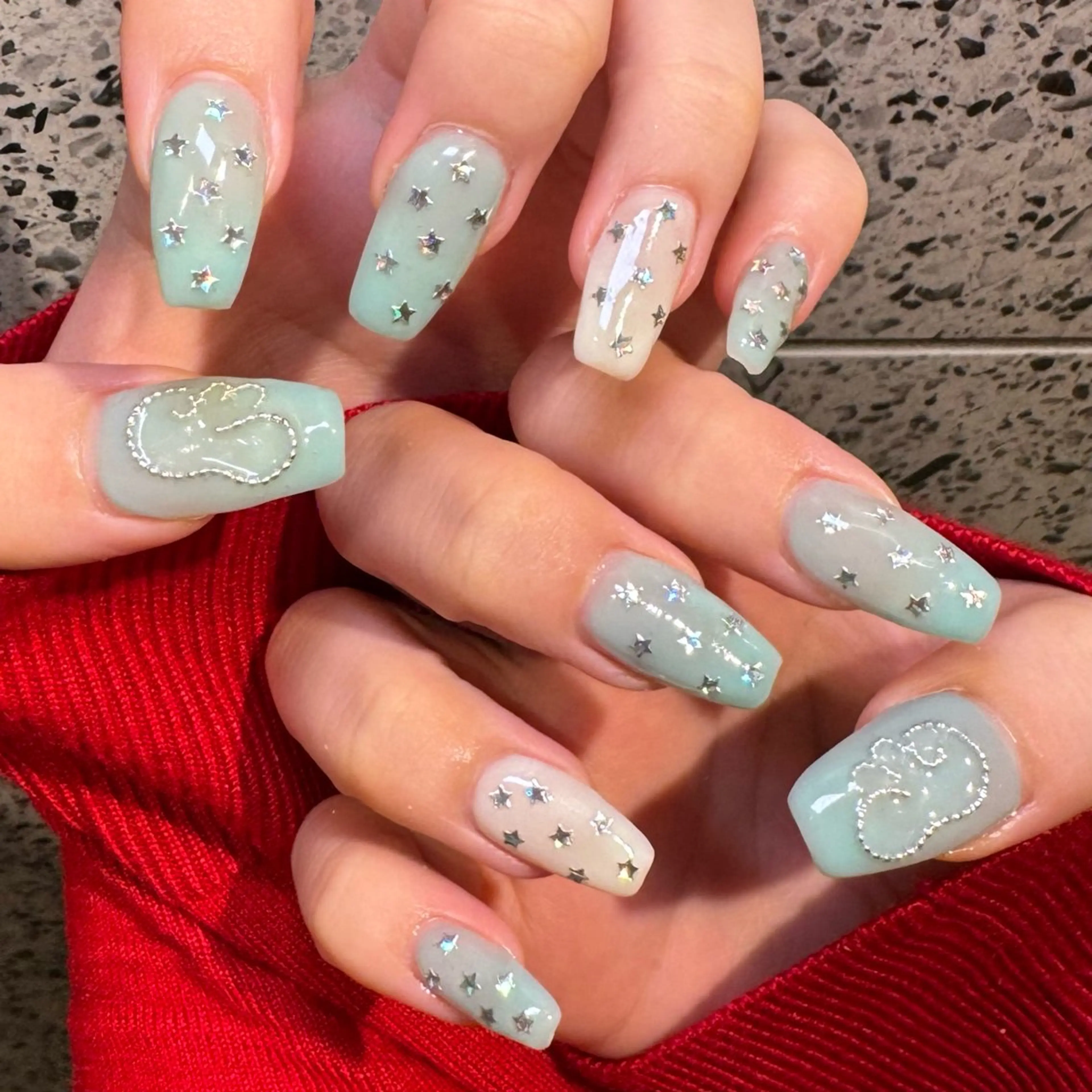 ネイル RIEKO🍒 ワンホン♡推しネイルのネイルデザイン