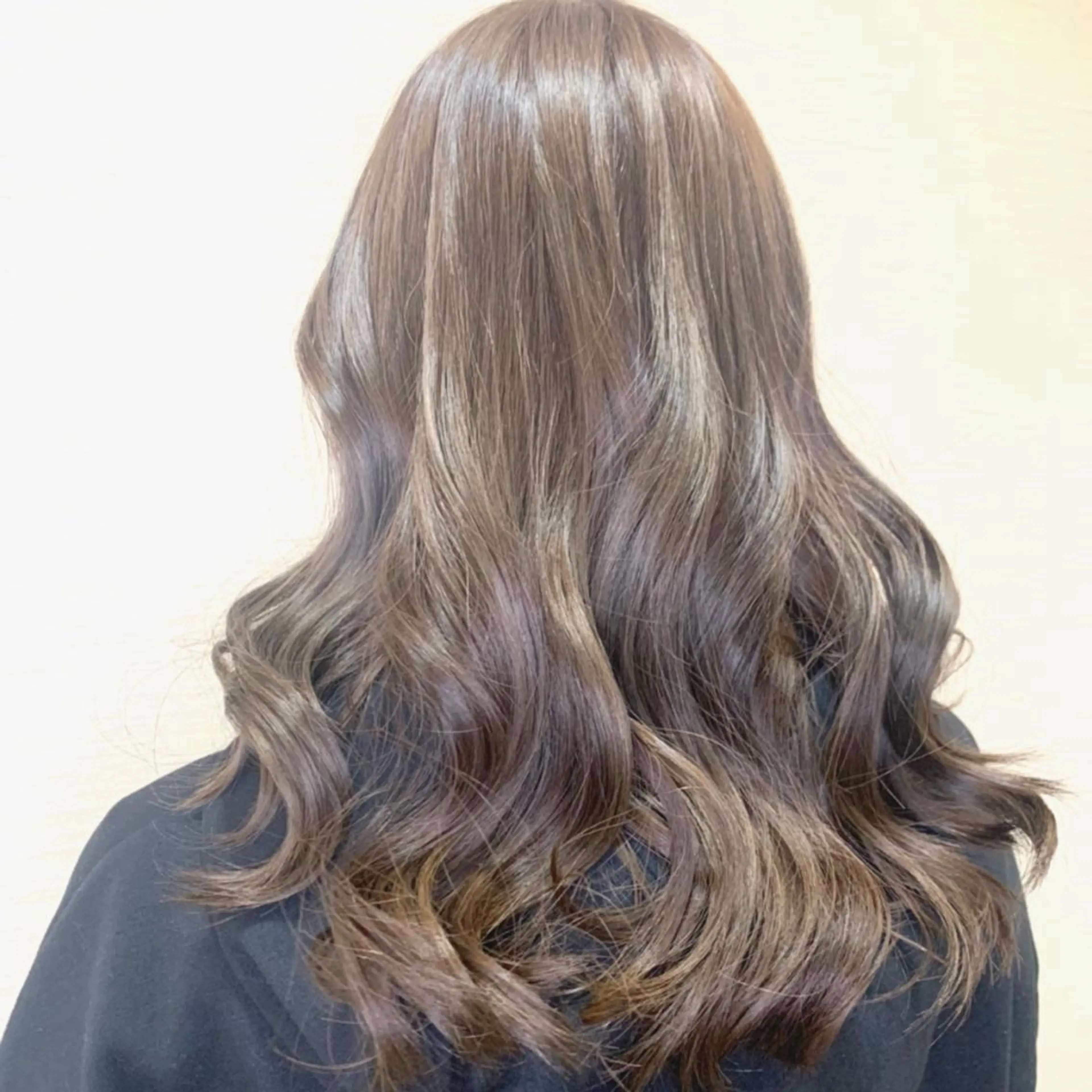 ロング カラー ブリーチ 透明感カラー ブリーチなしカラー シルバー カット ヘアカラー 佐藤 瑚碧のヘアスタイル