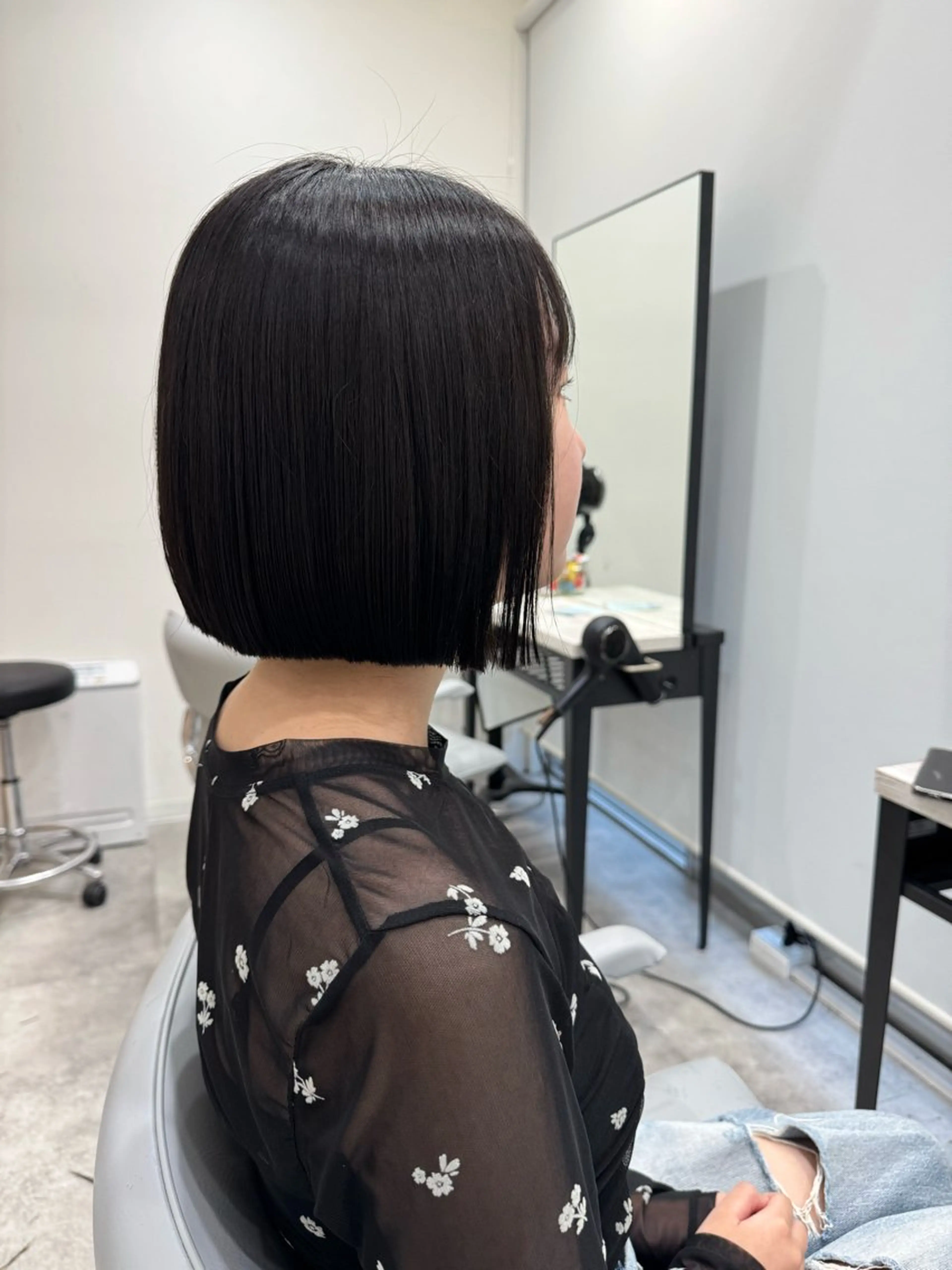 ミディアム RAISE by_WHITEのヘアスタイル