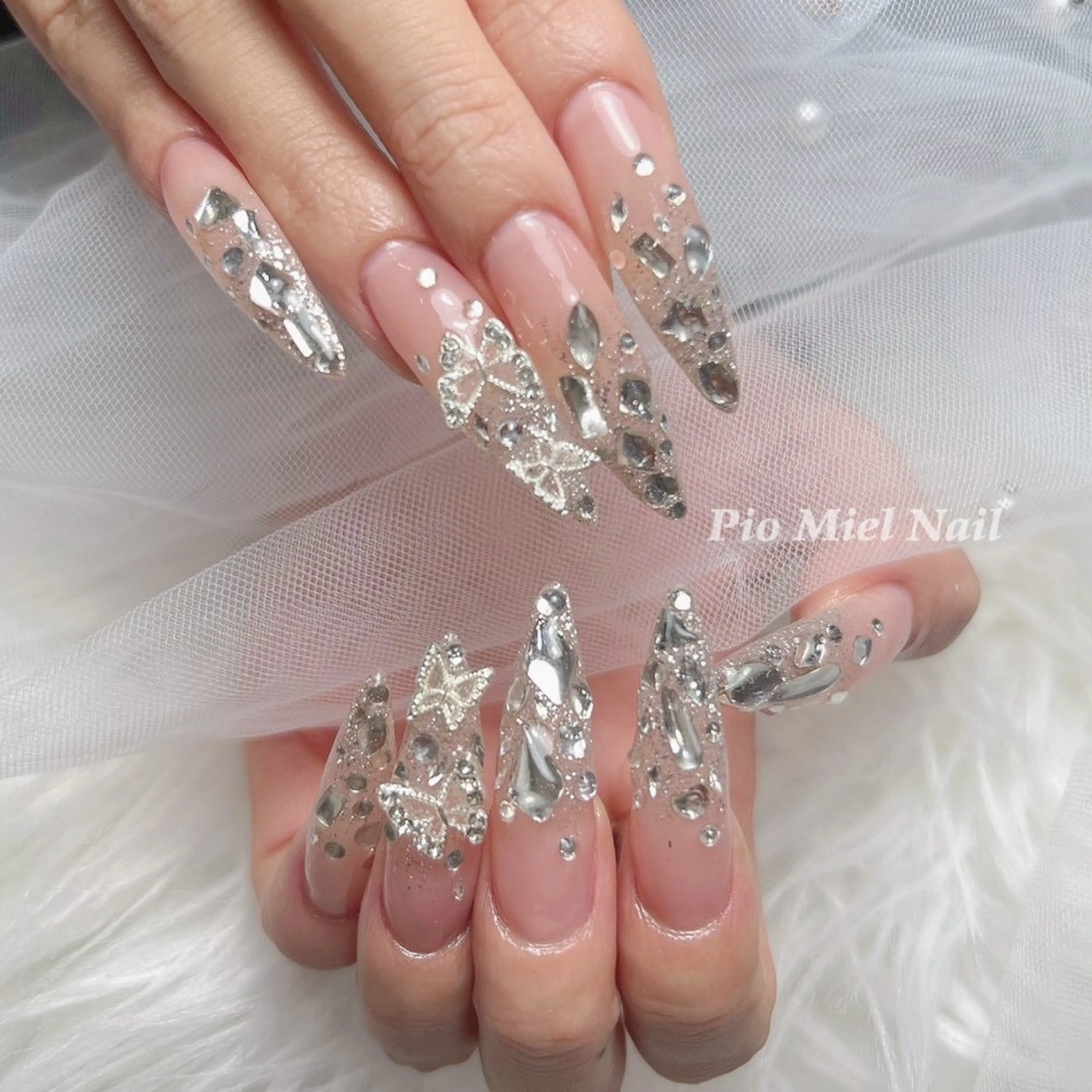 ネイル フレンチネイル 韓国ネイル マグネットネイル ニュアンスネイル ワンカラーネイル Pio Mielのネイルデザイン