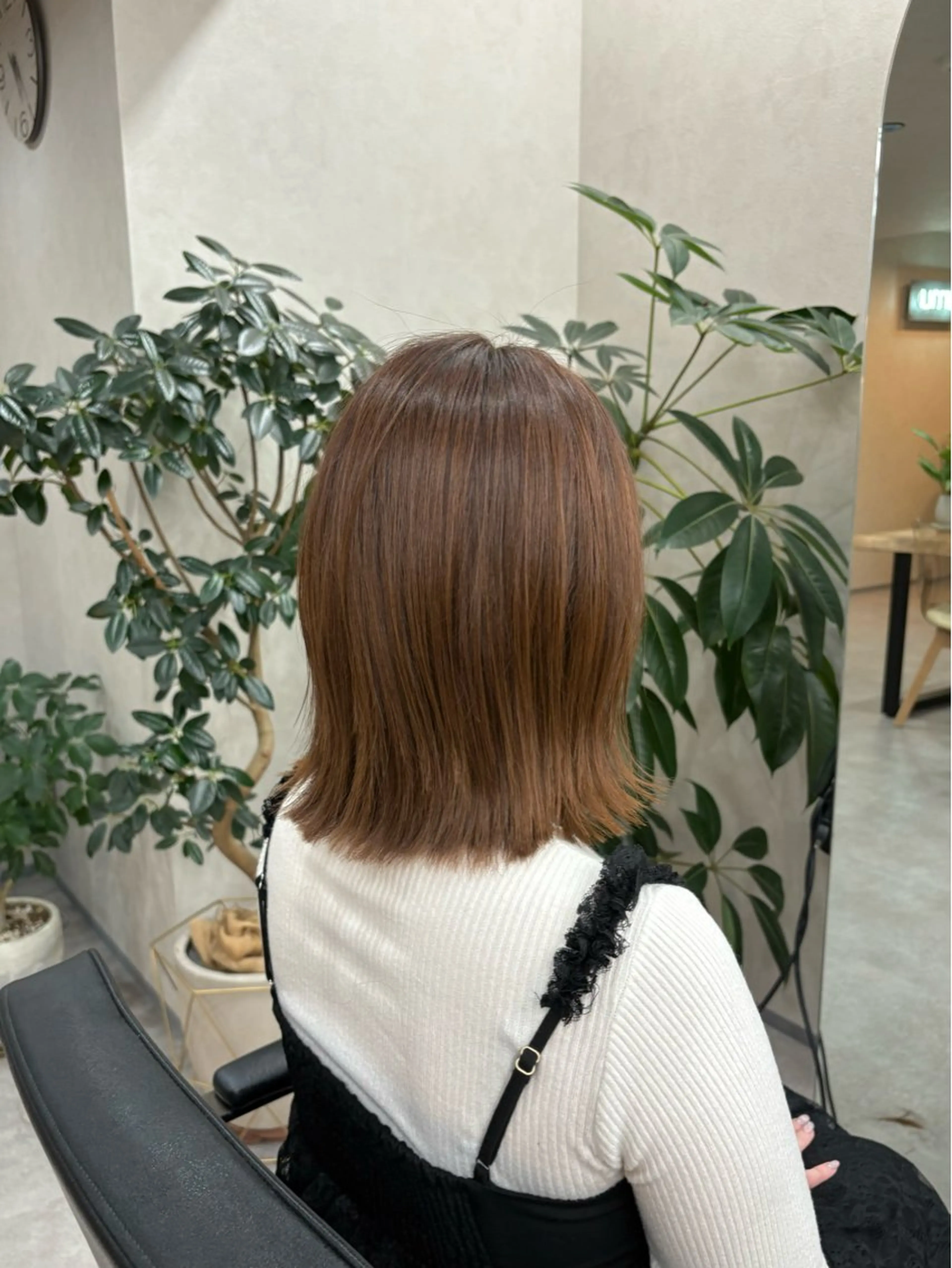 ミディアム カラー ボブレイヤー アッシュ ベージュカラー ボブ レイヤーカット カット ヘアカラー トリートメント 🌿ボブ/縮毛矯正/ 透明感カラー🌿神永のヘアスタイル