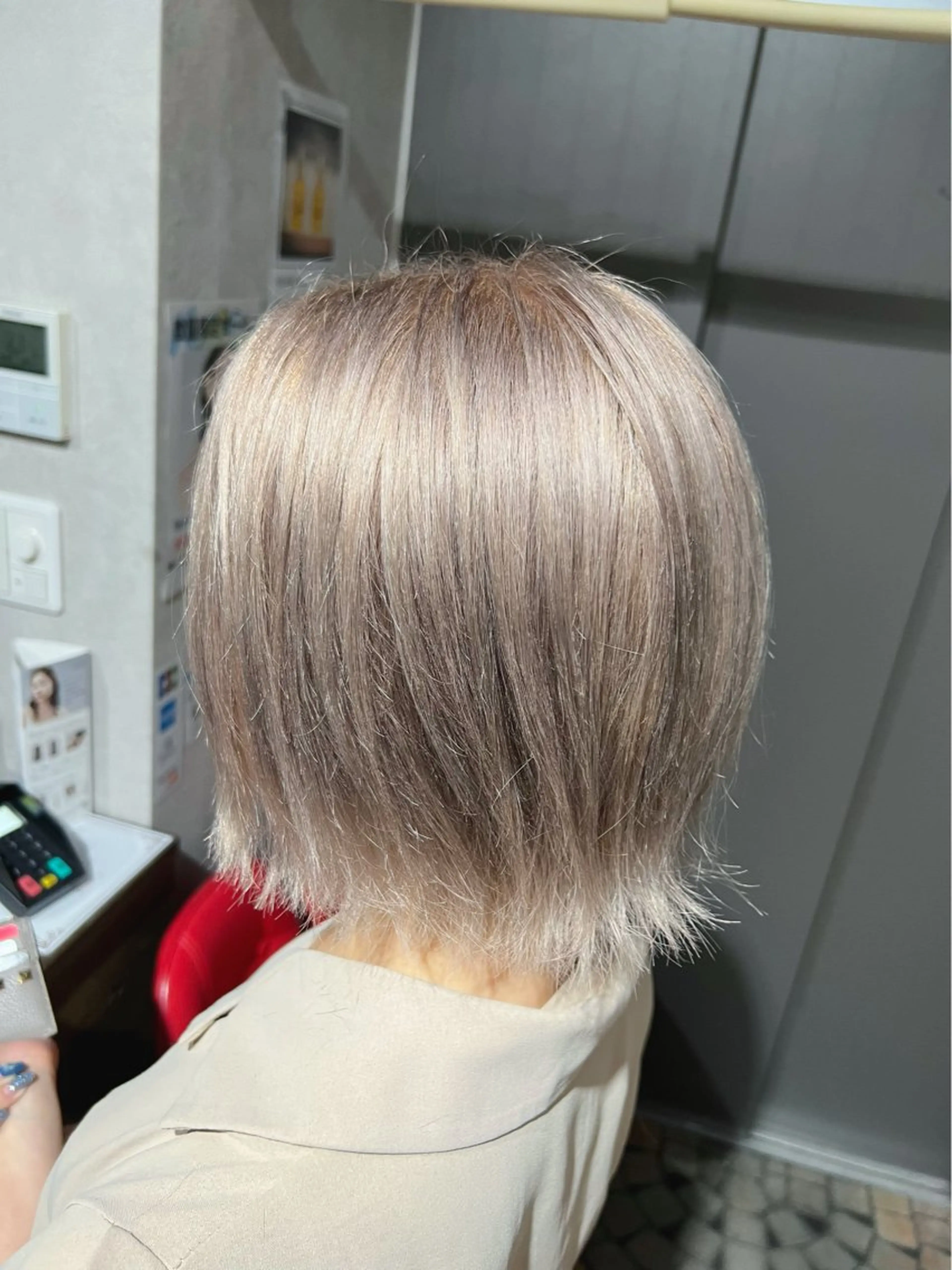 ショート カラー ベージュカラー ミルクティーベージュ カット ヘアカラー ✨ハイトーン カラー福岡拓也✨のヘアスタイル