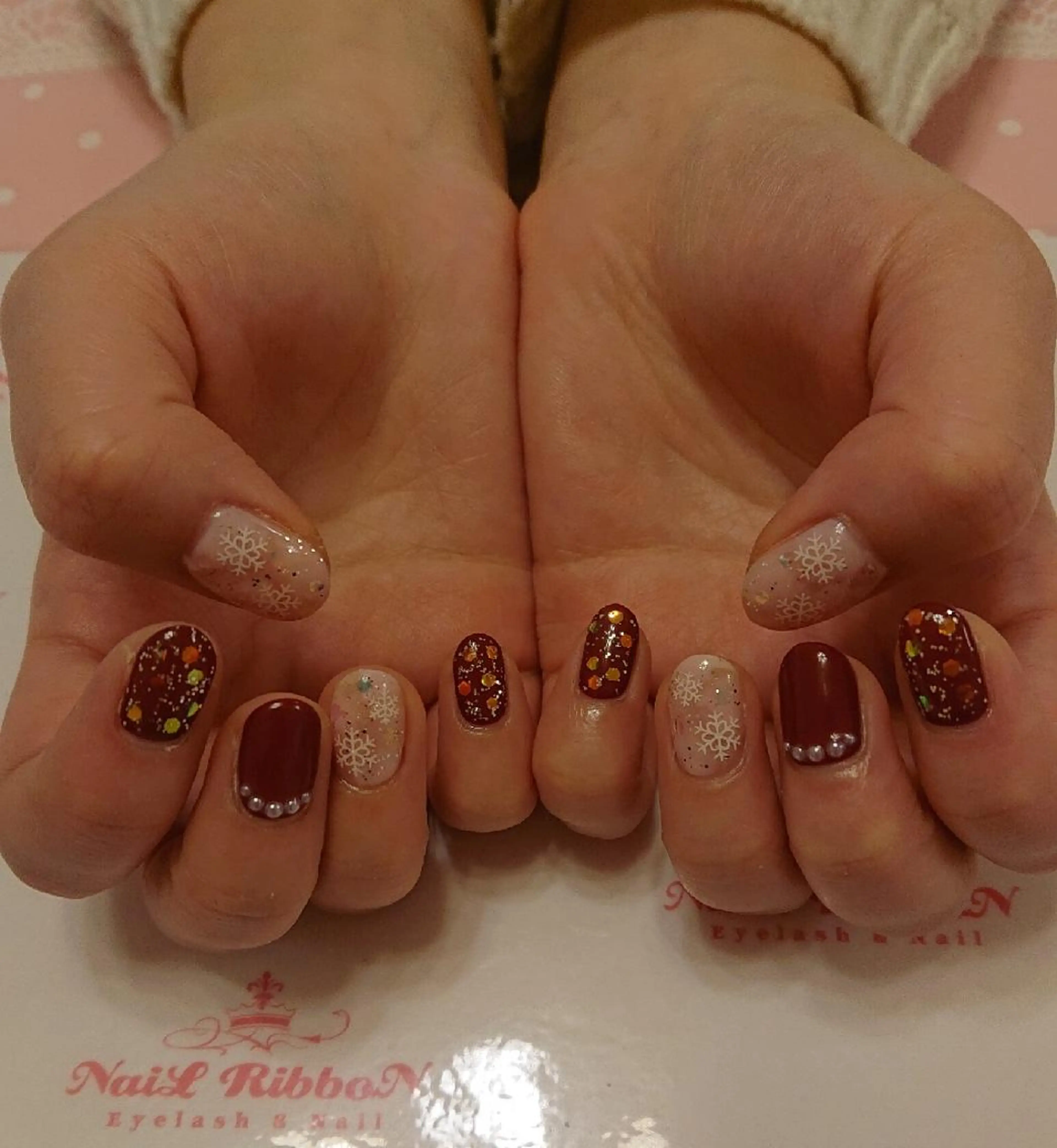 ネイル ネイルリボン 受付スタッフのネイルデザイン