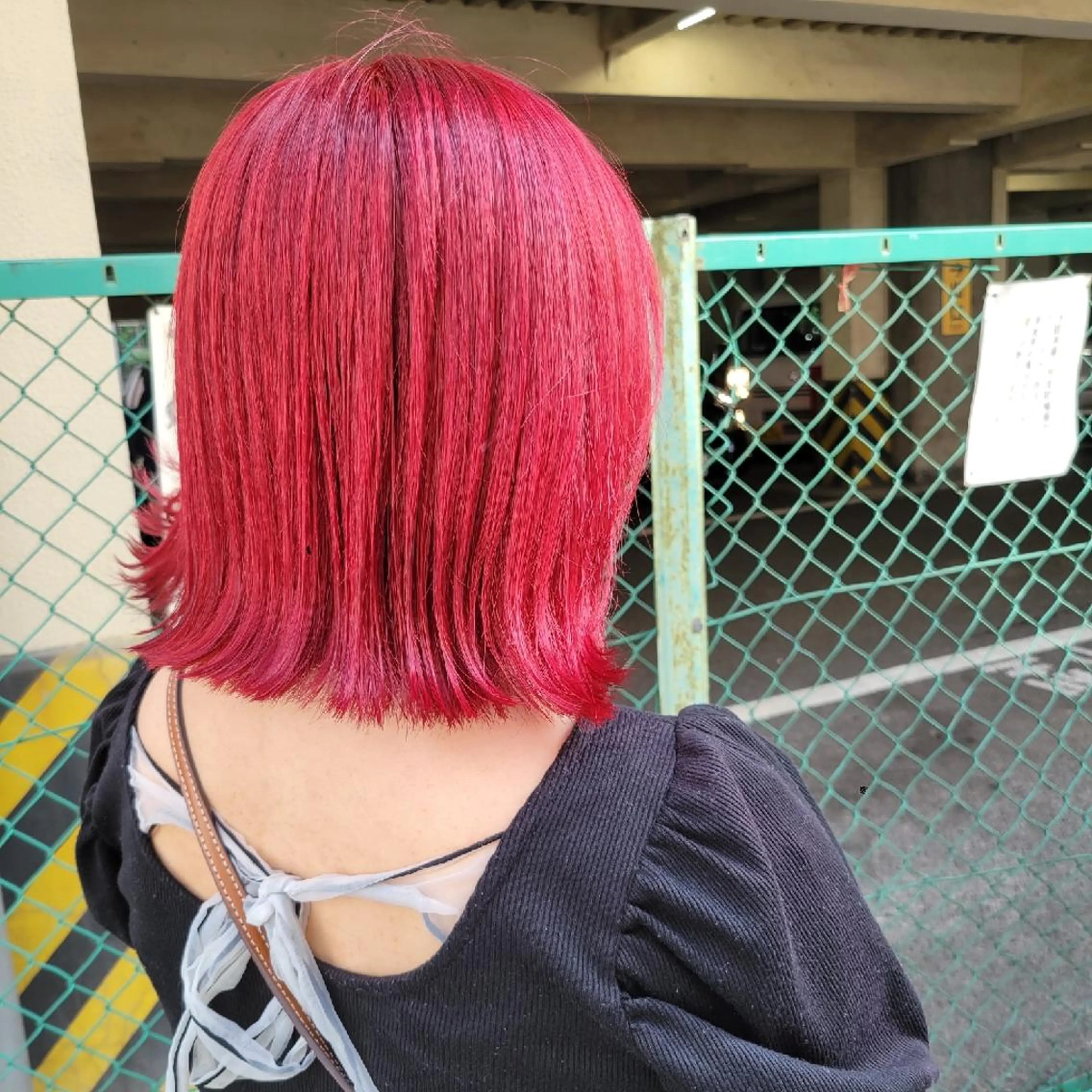 ミディアム 切りっぱなしボブ ボブ カット ヘアカラー トリートメント 🇰🇷透明感×ハイ トーン🌟tomoのヘアスタイル