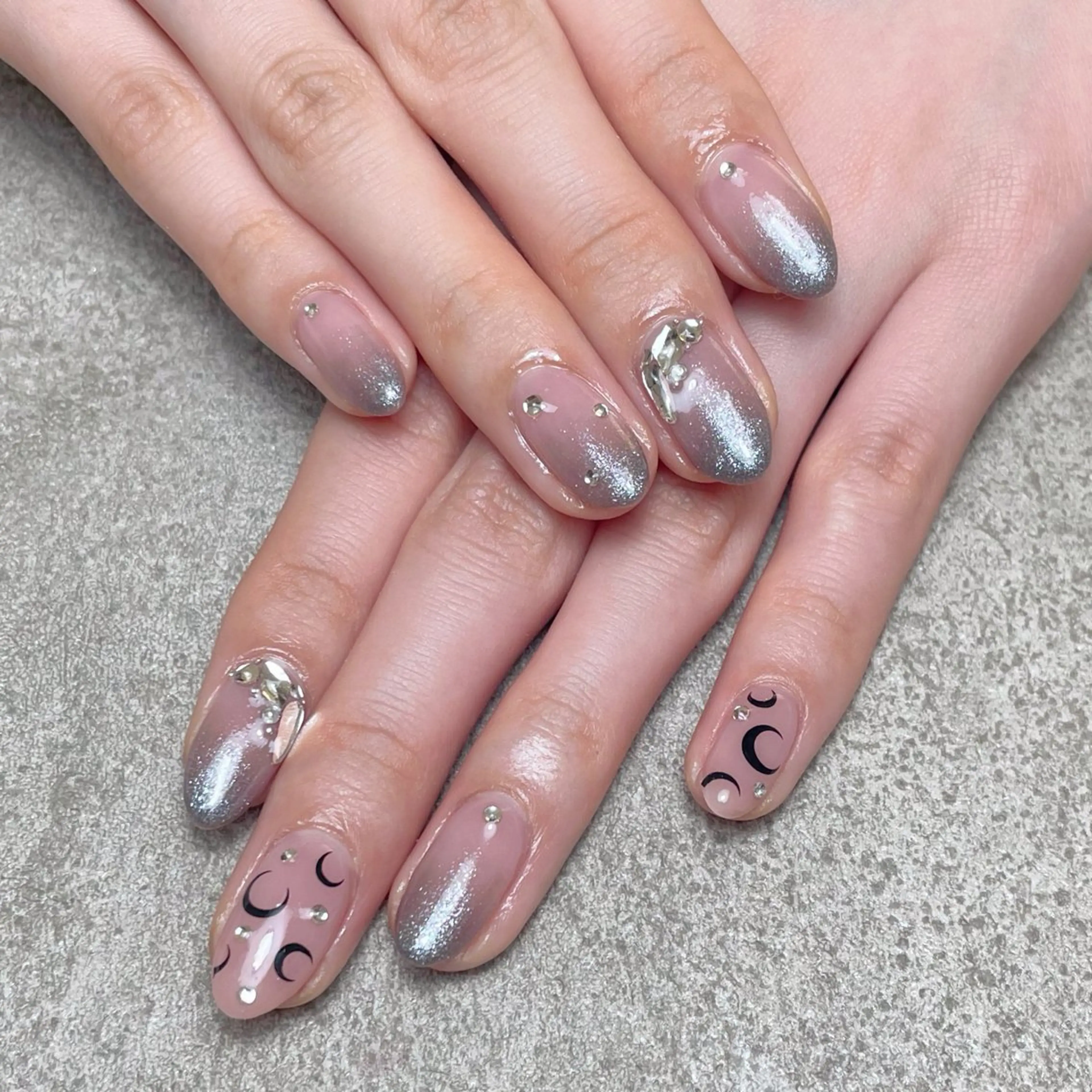 ネイル ハンドネイル nailroom DIASOMNIAのネイルデザイン